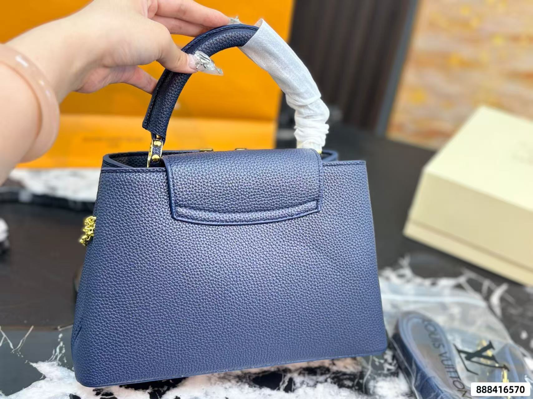 LV Capucines牛革ハンドバッグ【50％割引+送料無料】
