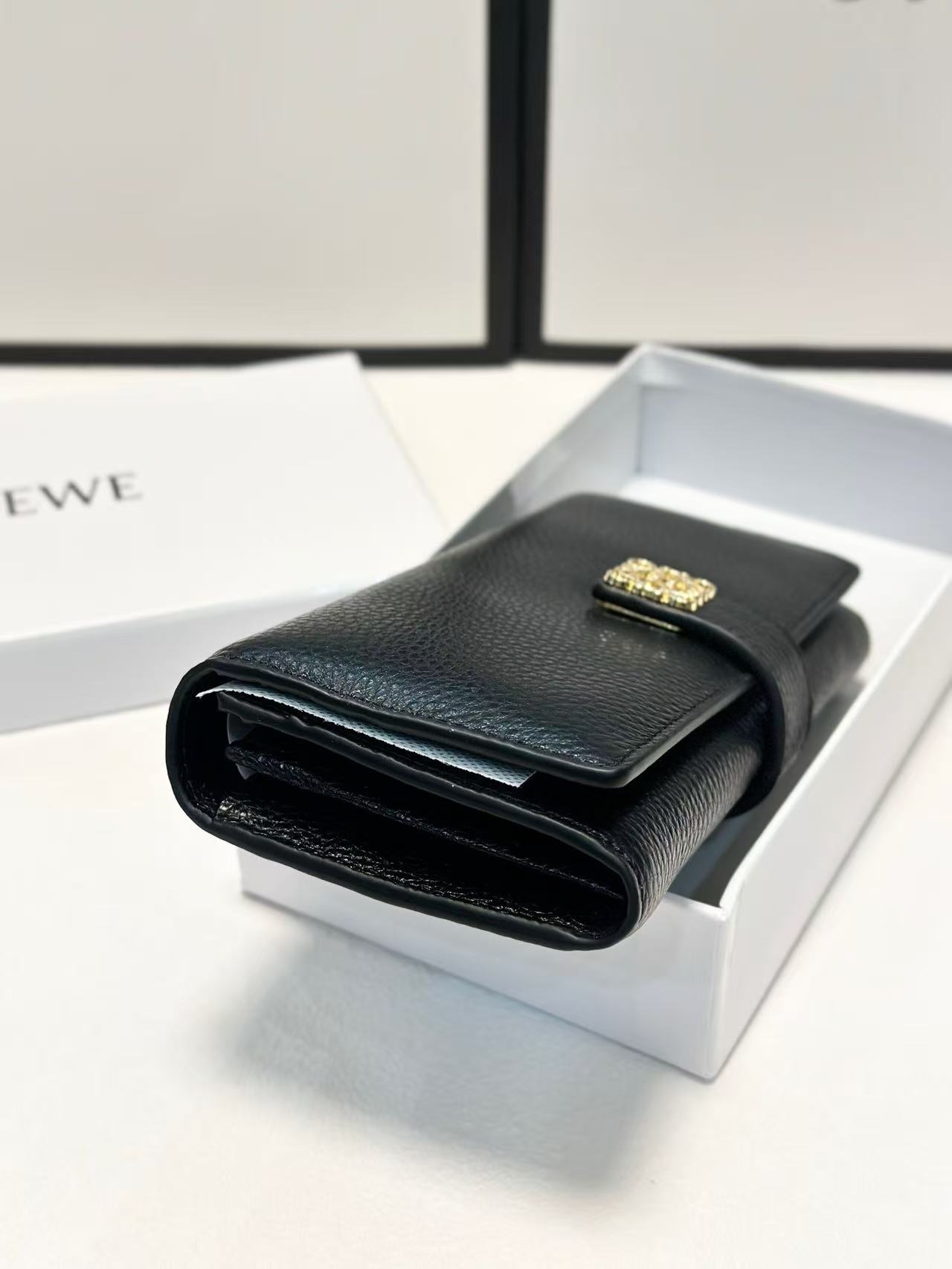 L0WEW レザー長財布【50％割引+送料無料】