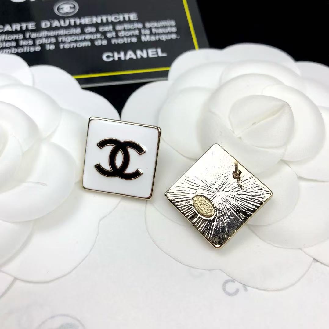 CHANE1 ダブルCスクエアスタッドピアス【50％割引+送料無料】