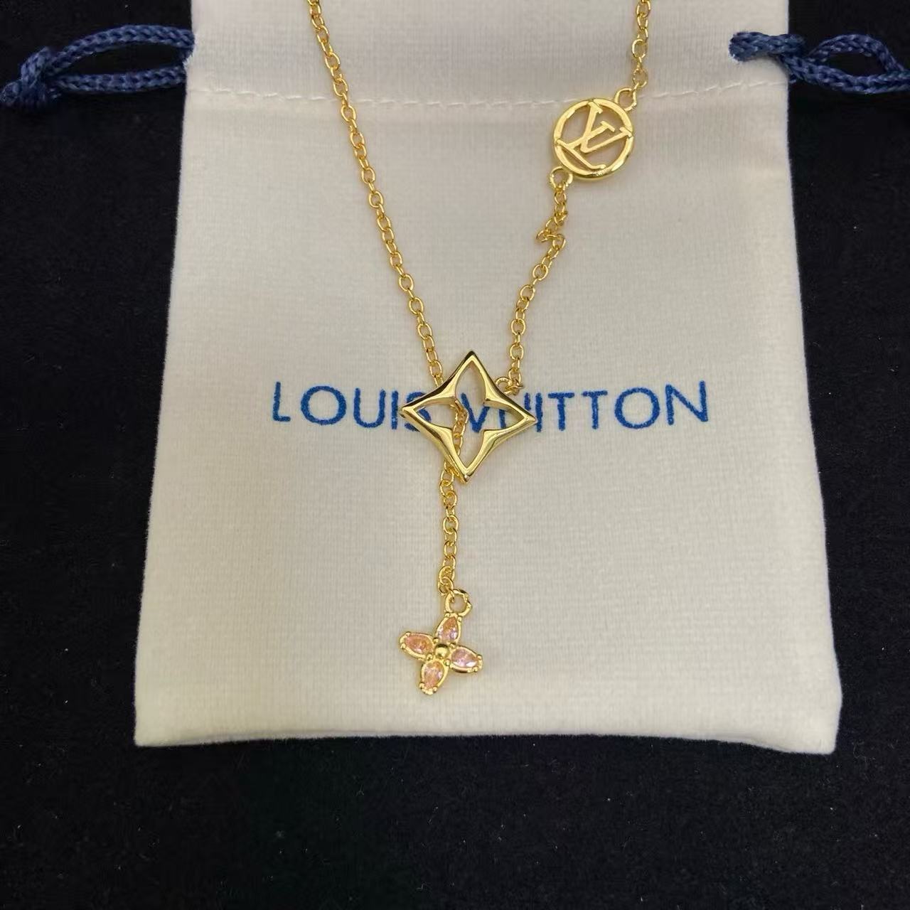 LV オープンワーク・クローバー ネックレス【50％割引+送料無料】