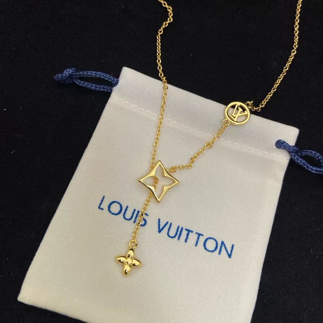 LV オープンワーク・クローバー ネックレス【50％割引+送料無料】