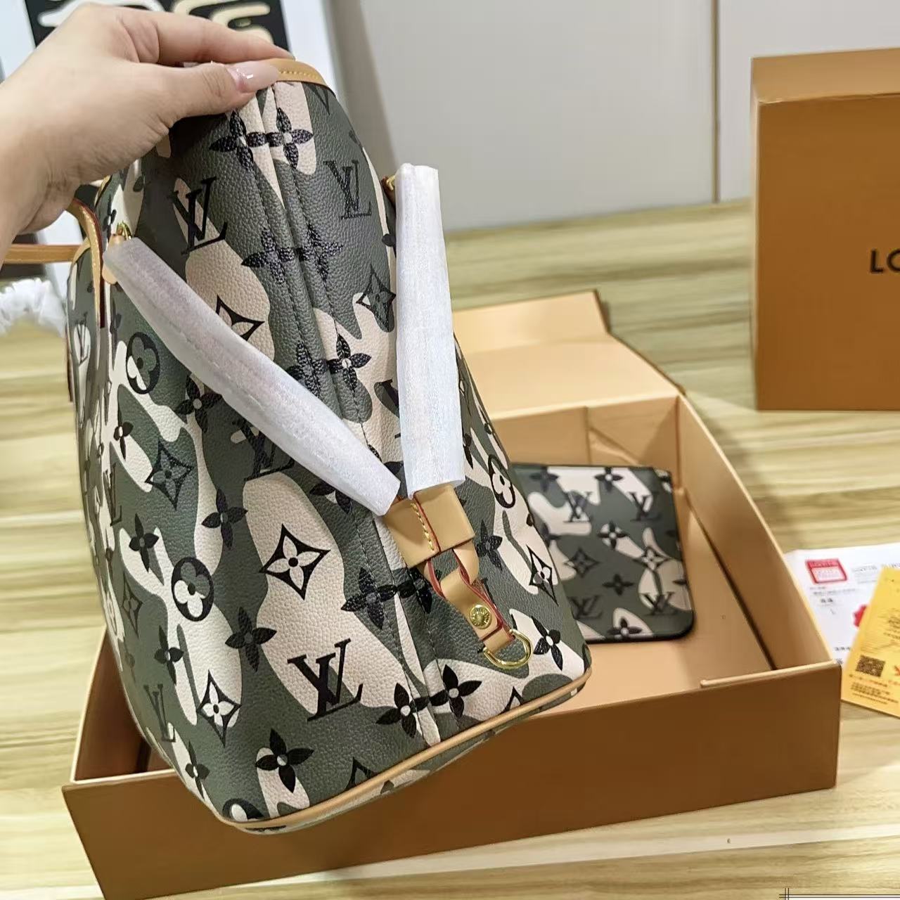 LV Neverfullショッピングバッグ【50％割引+送料無料】