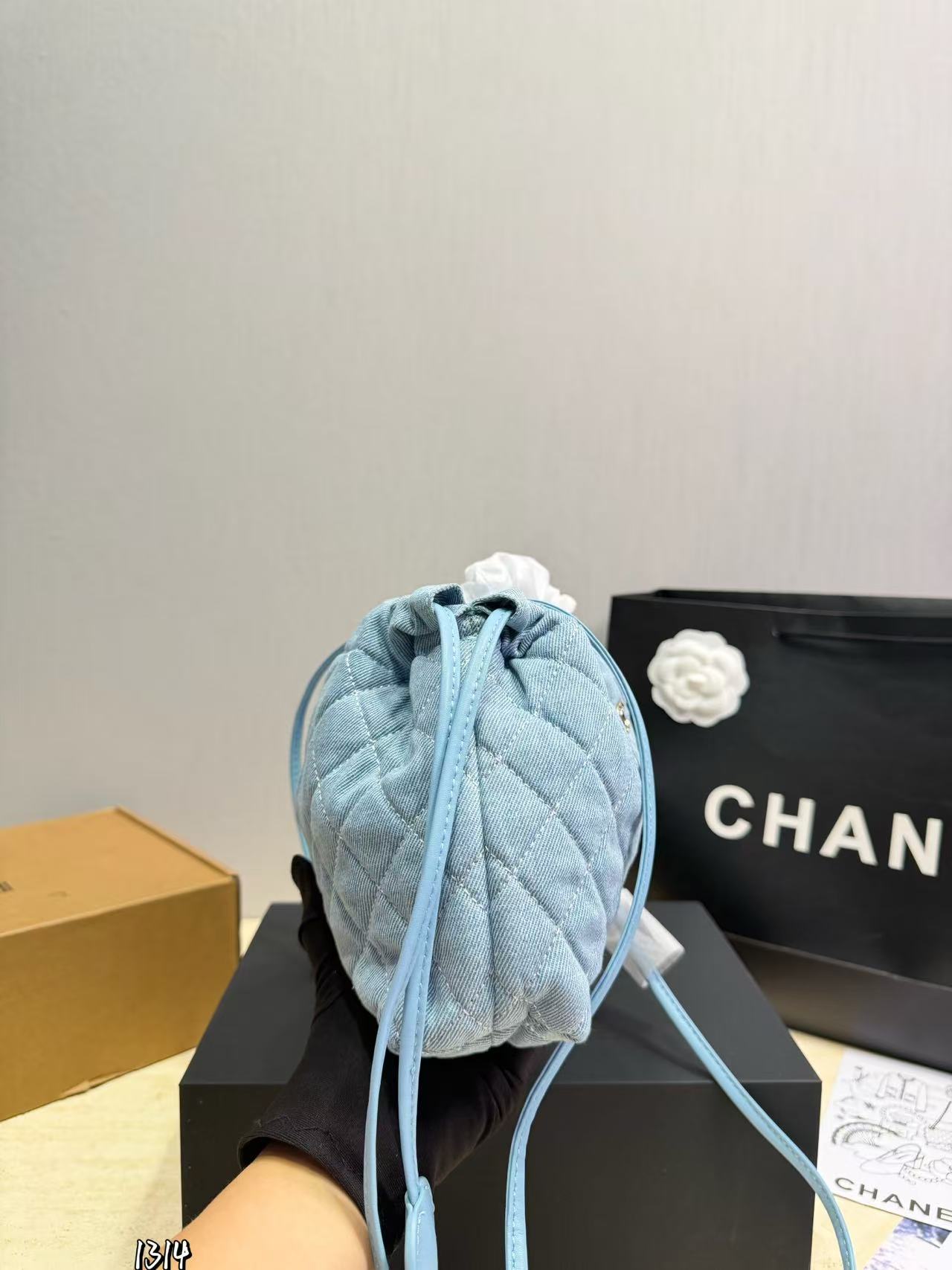 CHANE1 ダブルC ドローストリング デニムショルダーバッグ【50％割引+送料無料】