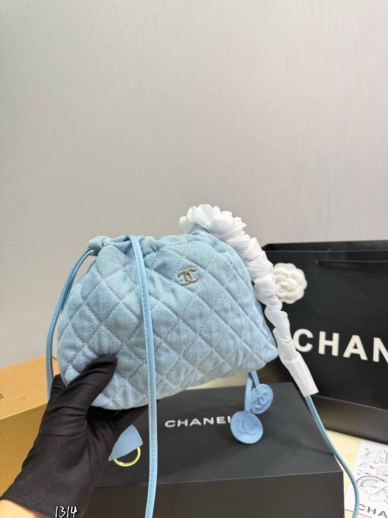 CHANE1 ダブルC ドローストリング デニムショルダーバッグ【50％割引+送料無料】