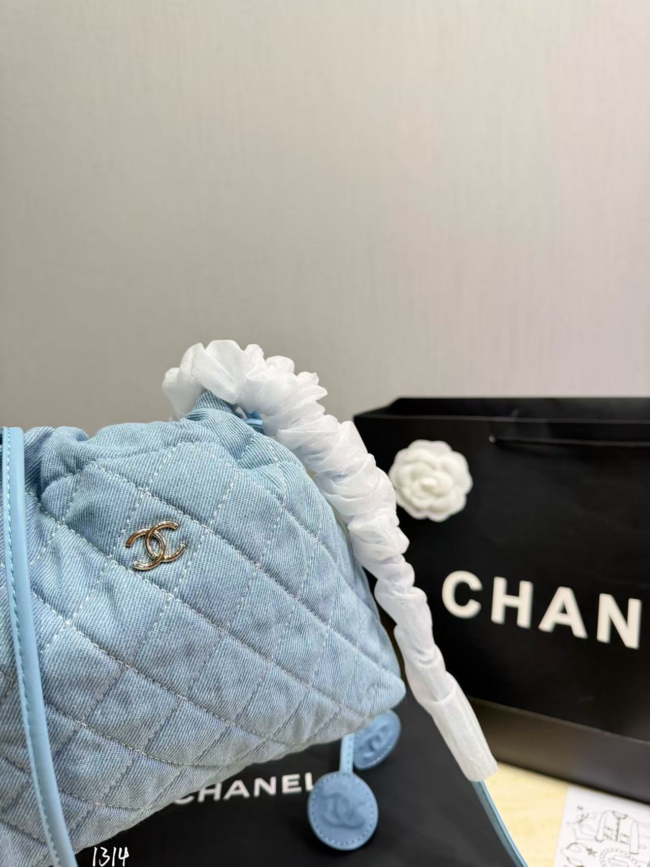 CHANE1 ダブルC ドローストリング デニムショルダーバッグ【50％割引+送料無料】