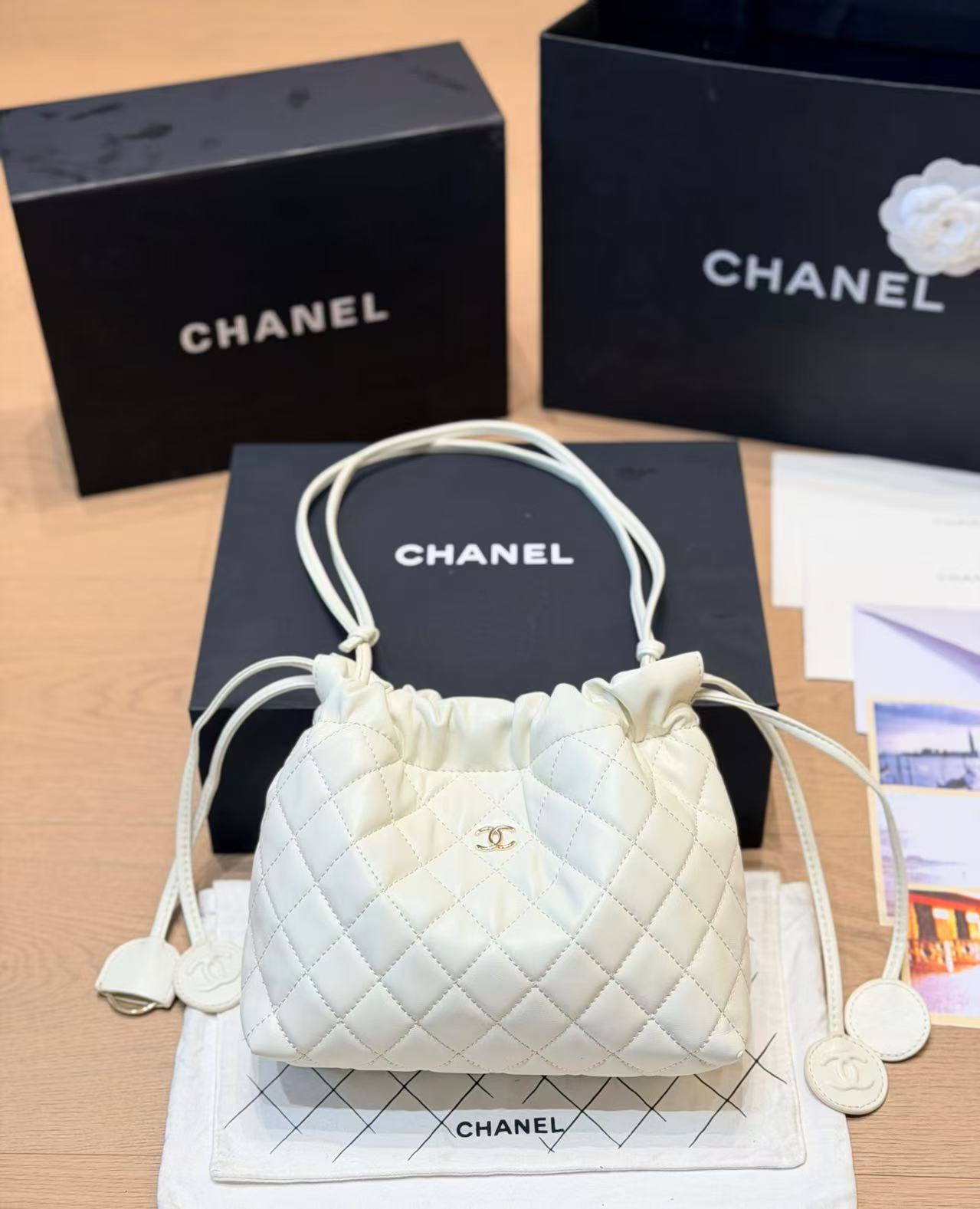 CHANE1 ドローストリング ラムスキン ハンドバッグ【50％割引+送料無料】