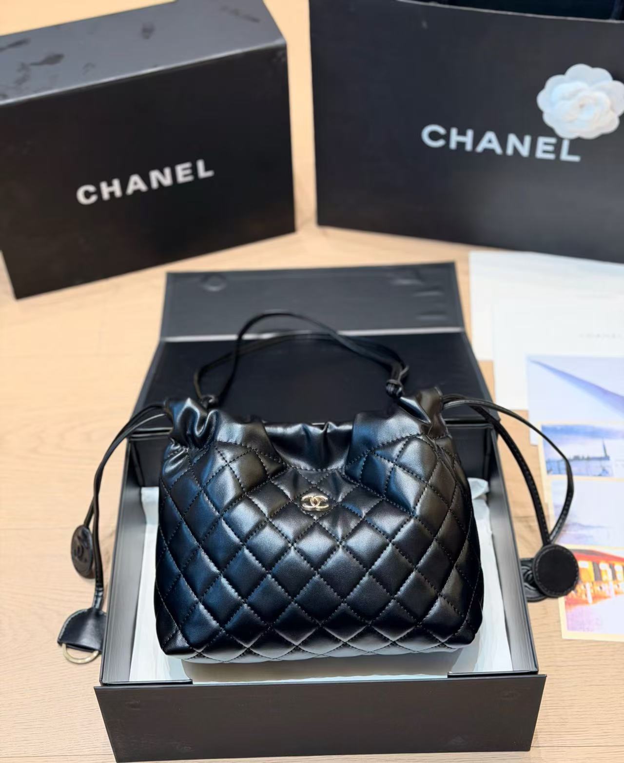 CHANE1 ドローストリング ラムスキン ハンドバッグ【50％割引+送料無料】