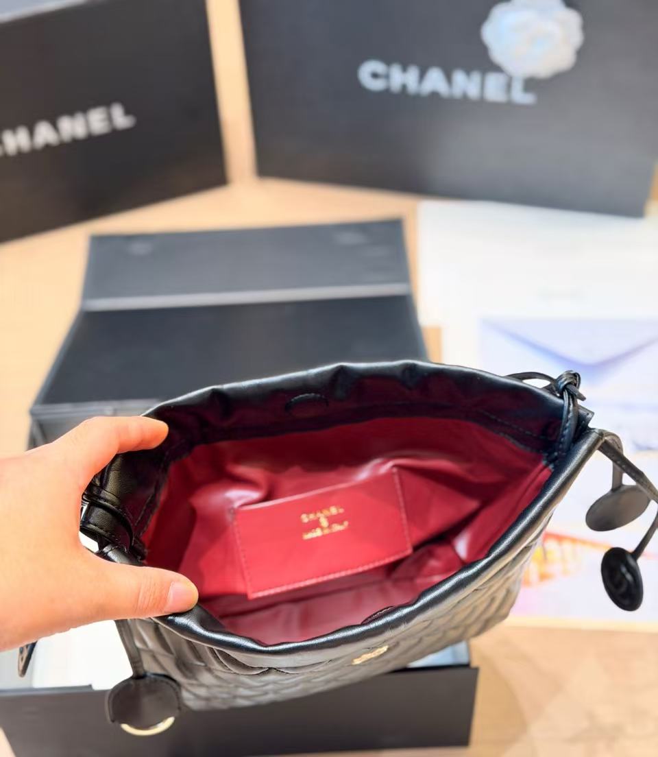 CHANE1 ドローストリング ラムスキン ハンドバッグ【50％割引+送料無料】