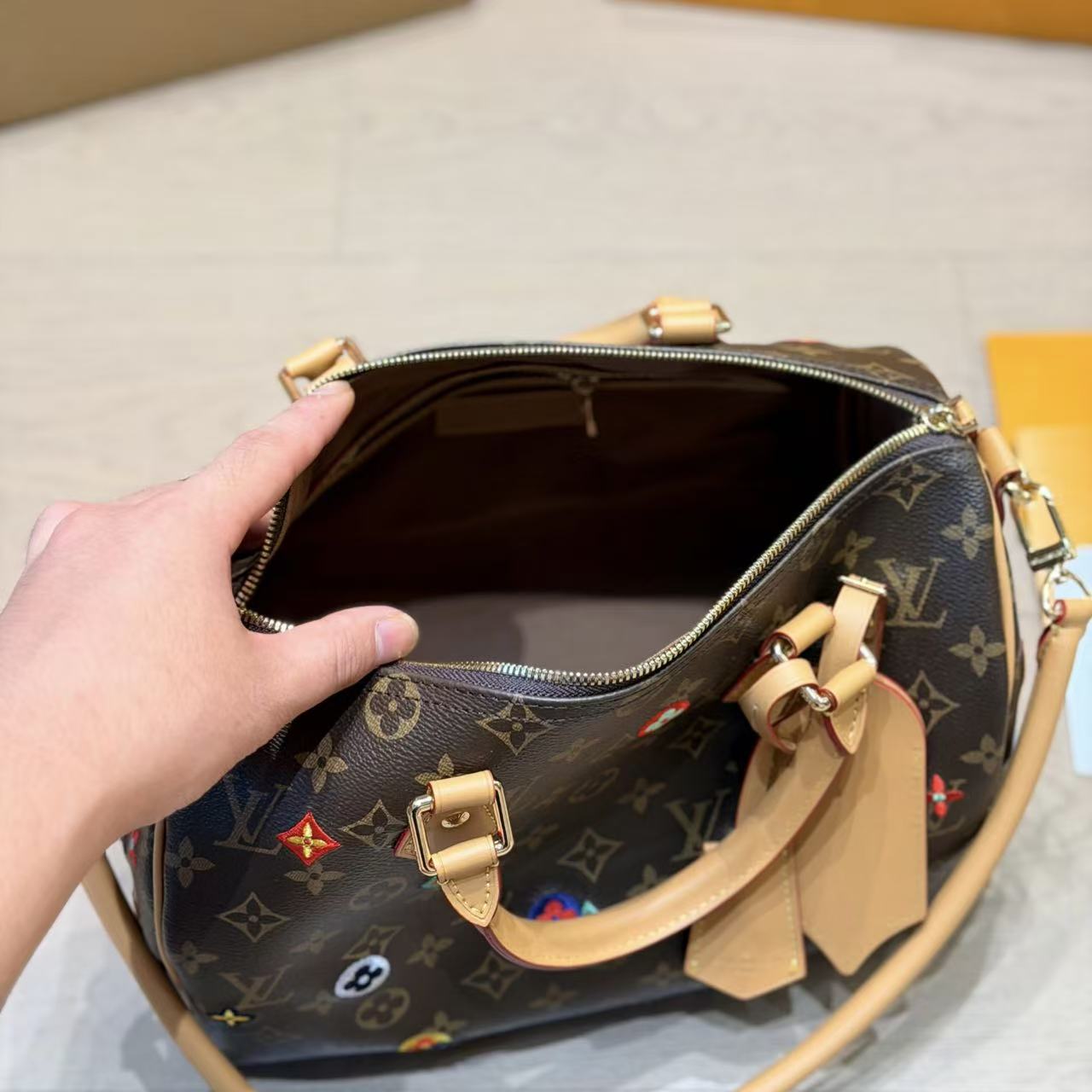 LV Speedy Softハンドバッグ【50％割引+送料無料】
