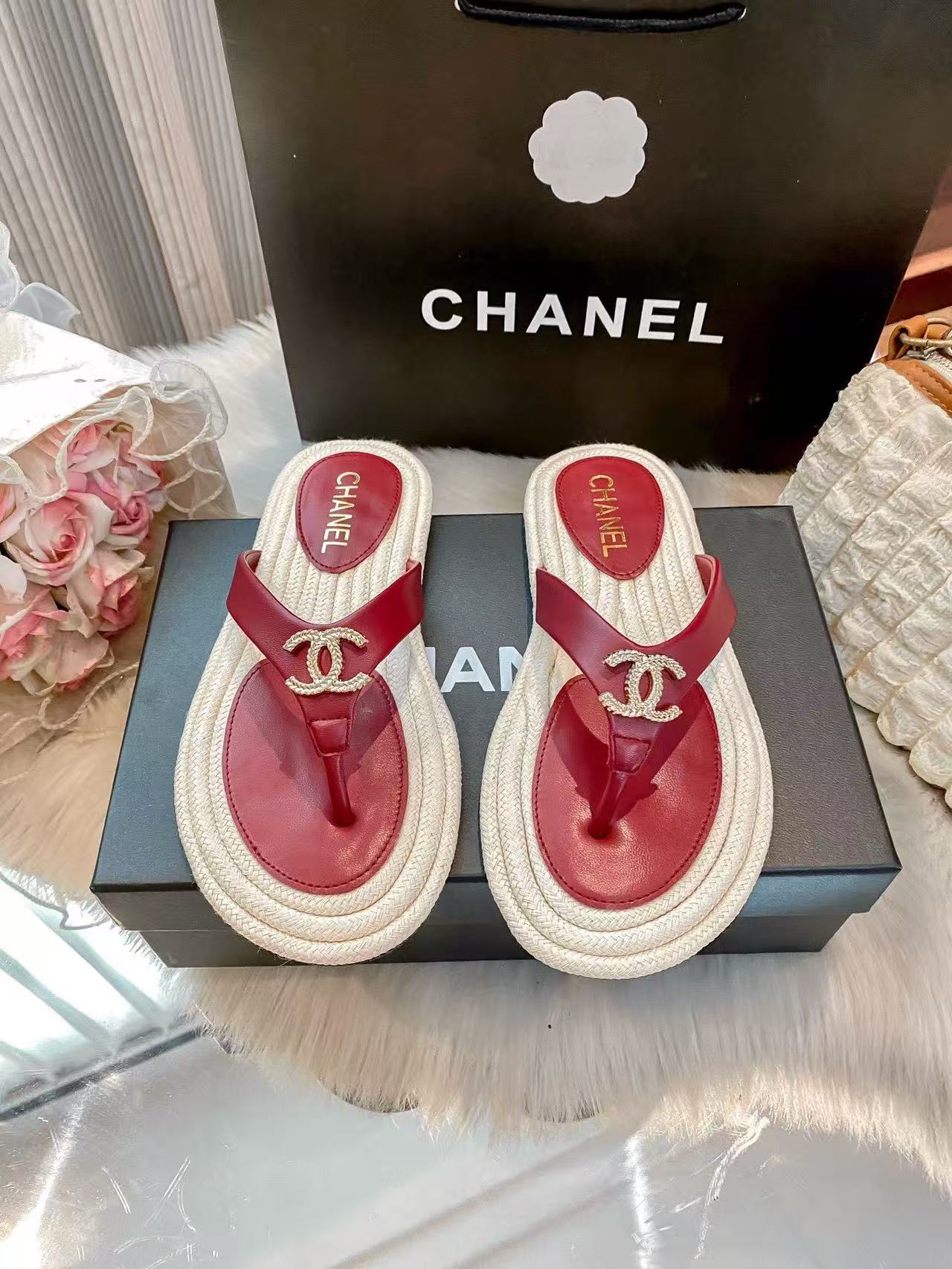 CHANE1 レザー ダブルC スリッパ【50％割引+送料無料】