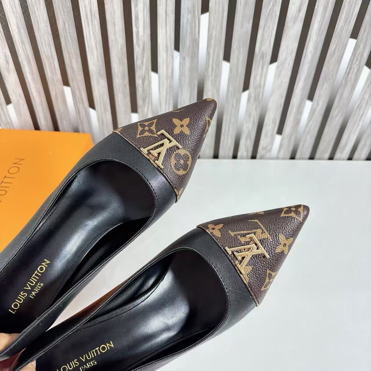 LV ポインテッドトゥ・ハイヒール【50％割引+送料無料】