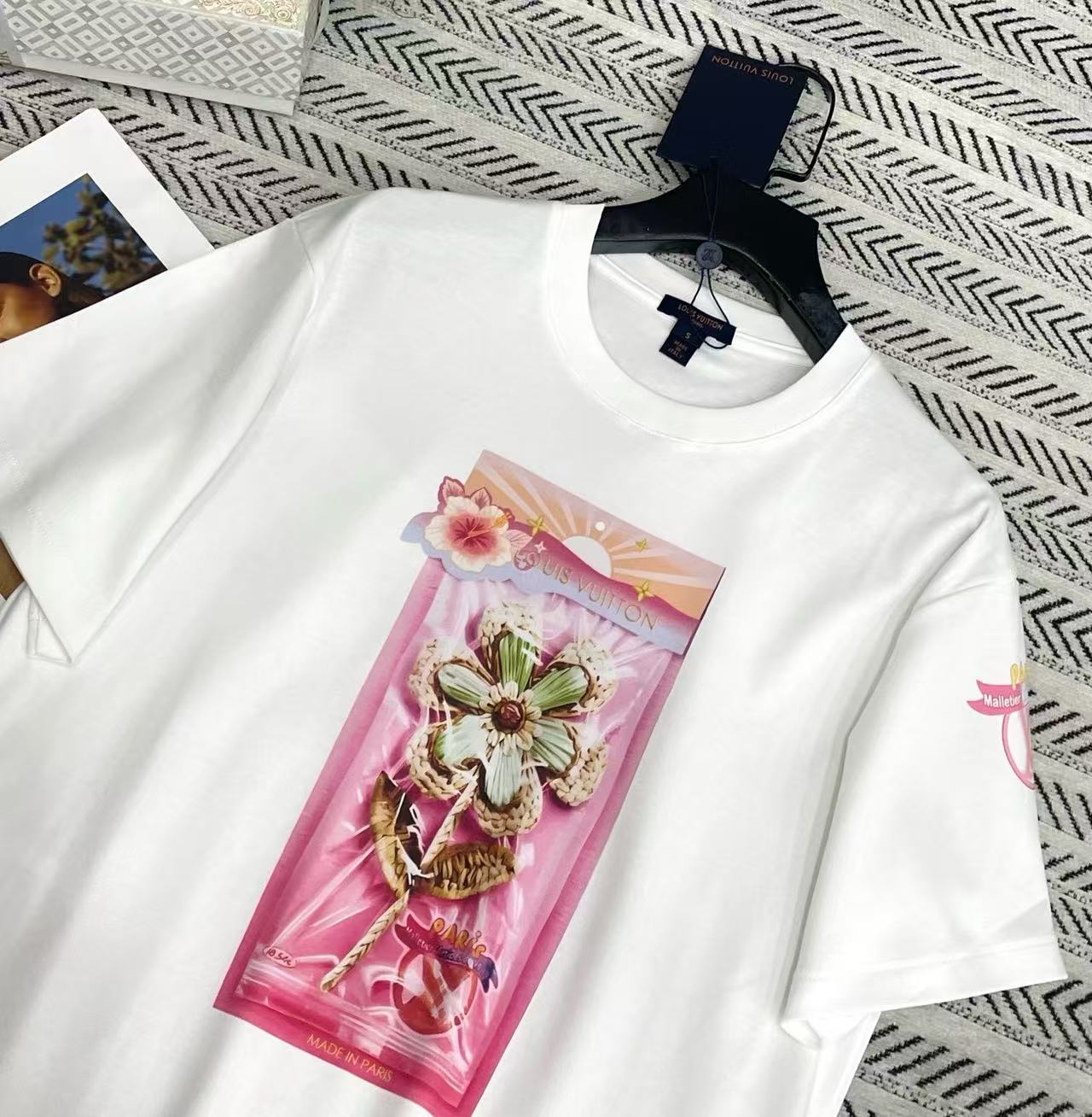 LV フローラルTシャツ【50％割引+送料無料】