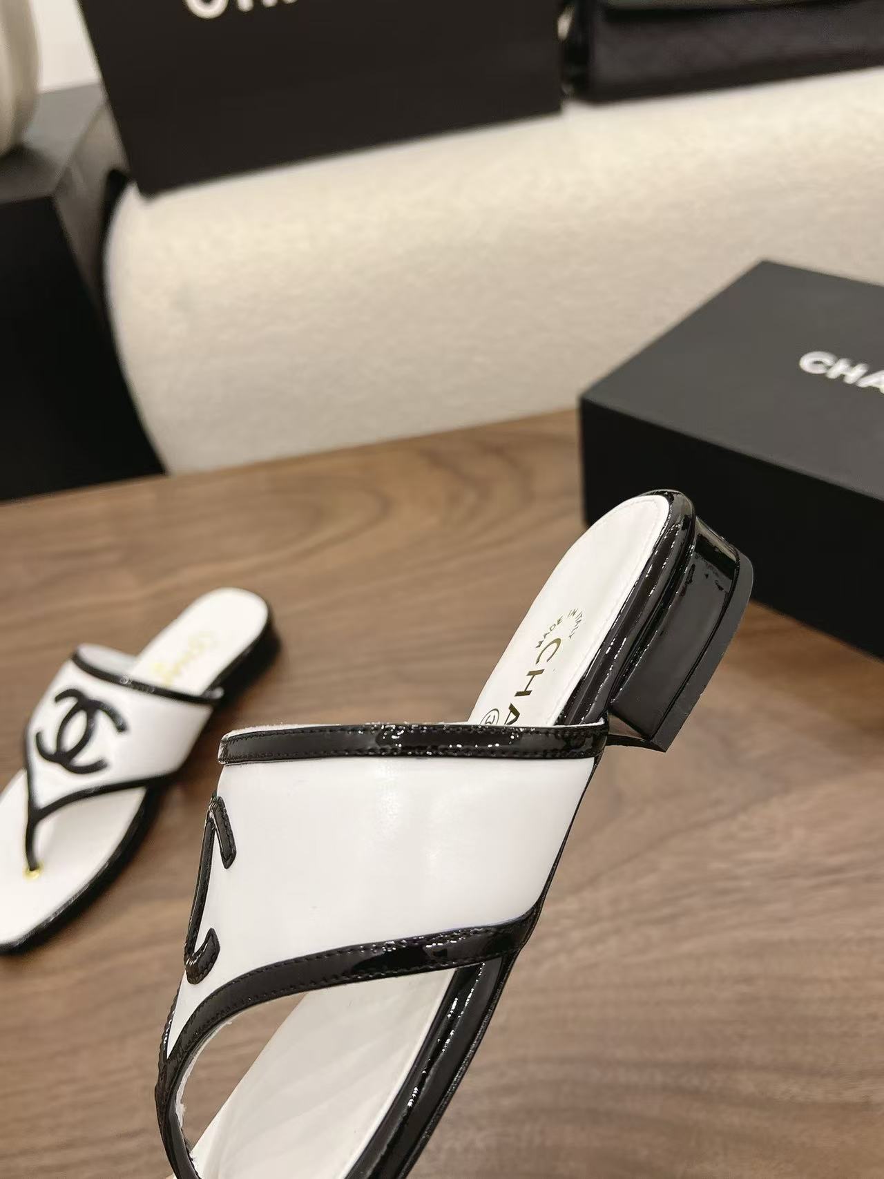 CHANE1 高品質ダブルCスリッパ【50％割引+送料無料】
