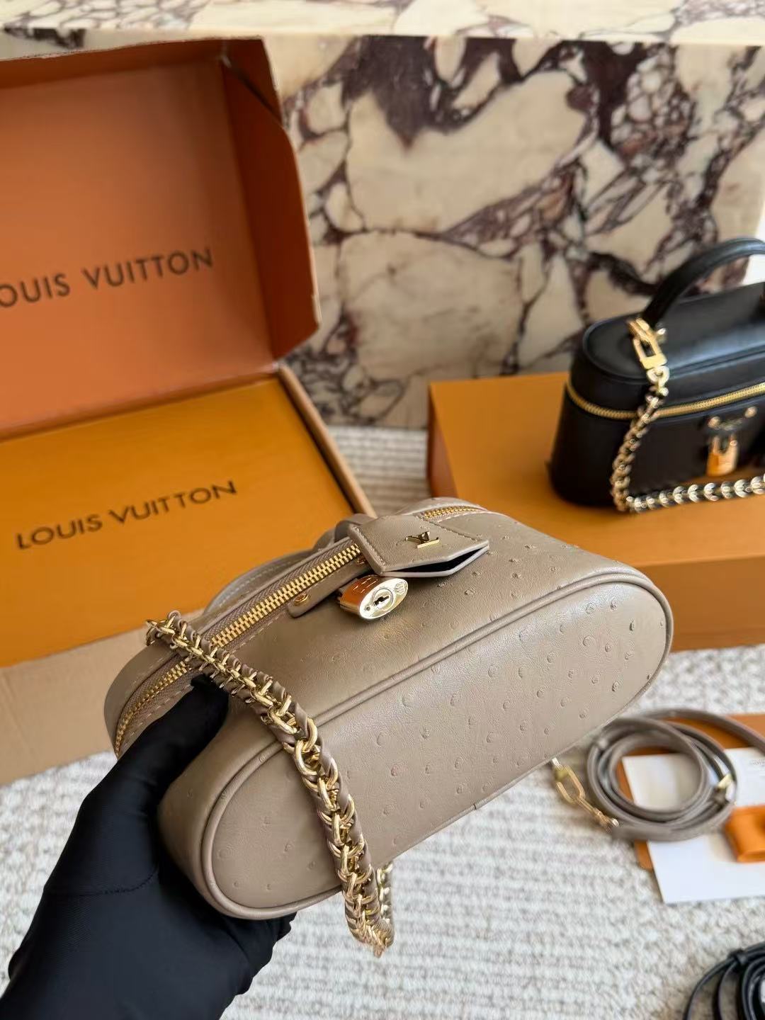 LV チェーン ハンドバッグ【50％割引+送料無料】