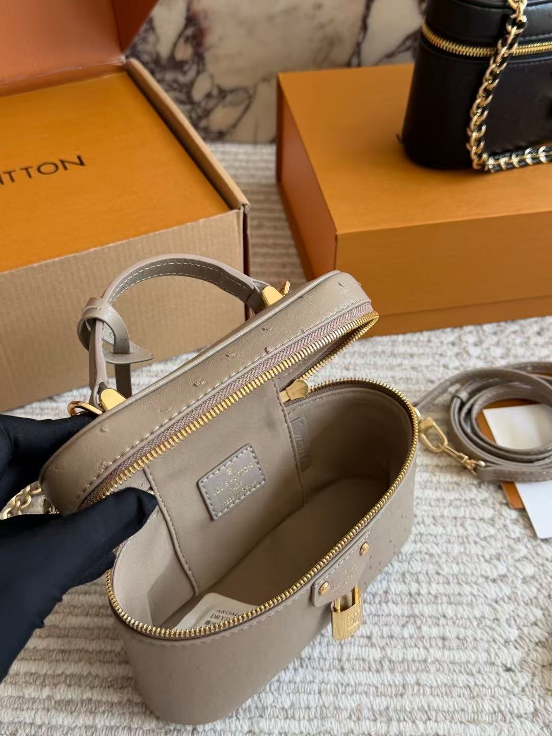 LV チェーン ハンドバッグ【50％割引+送料無料】