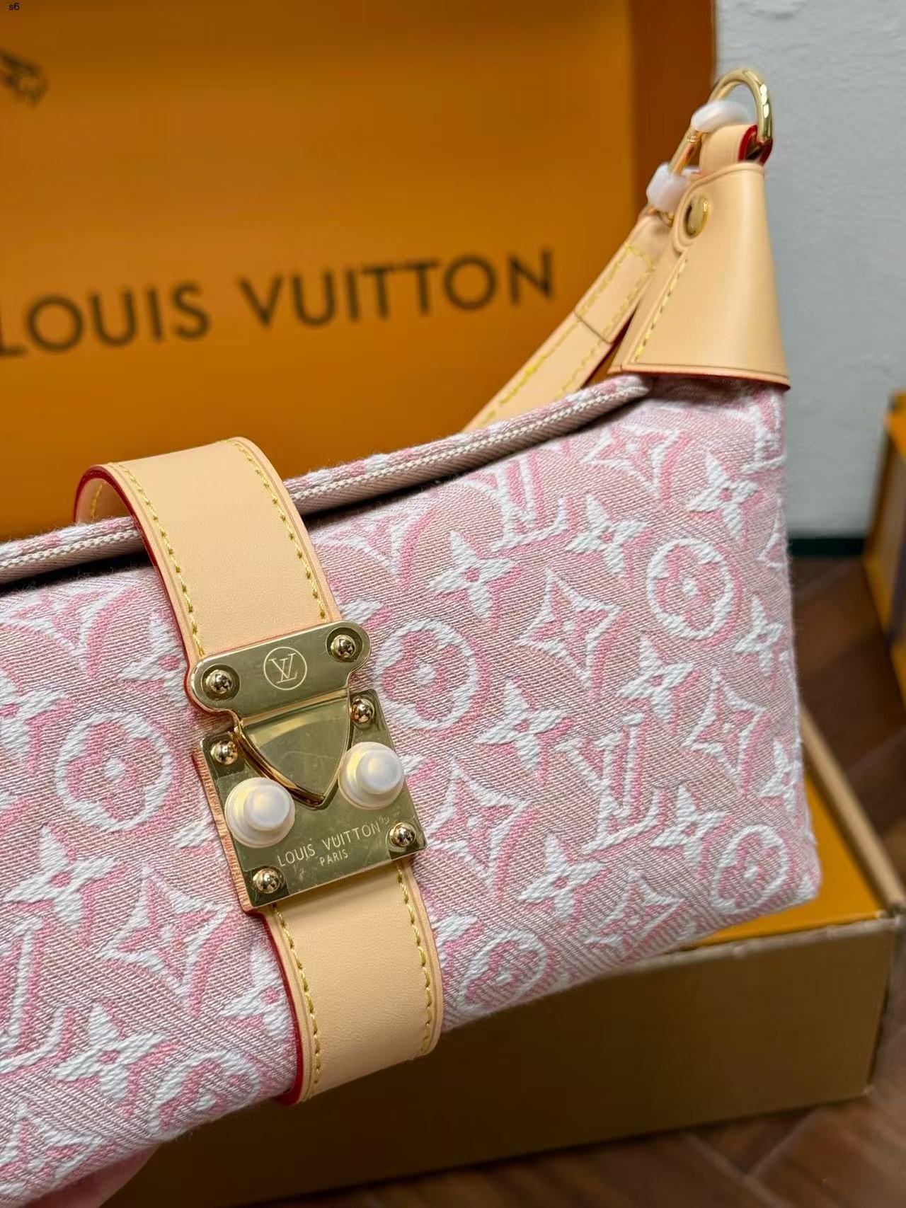 LV Monogramハンドバッグ【50％割引+送料無料】