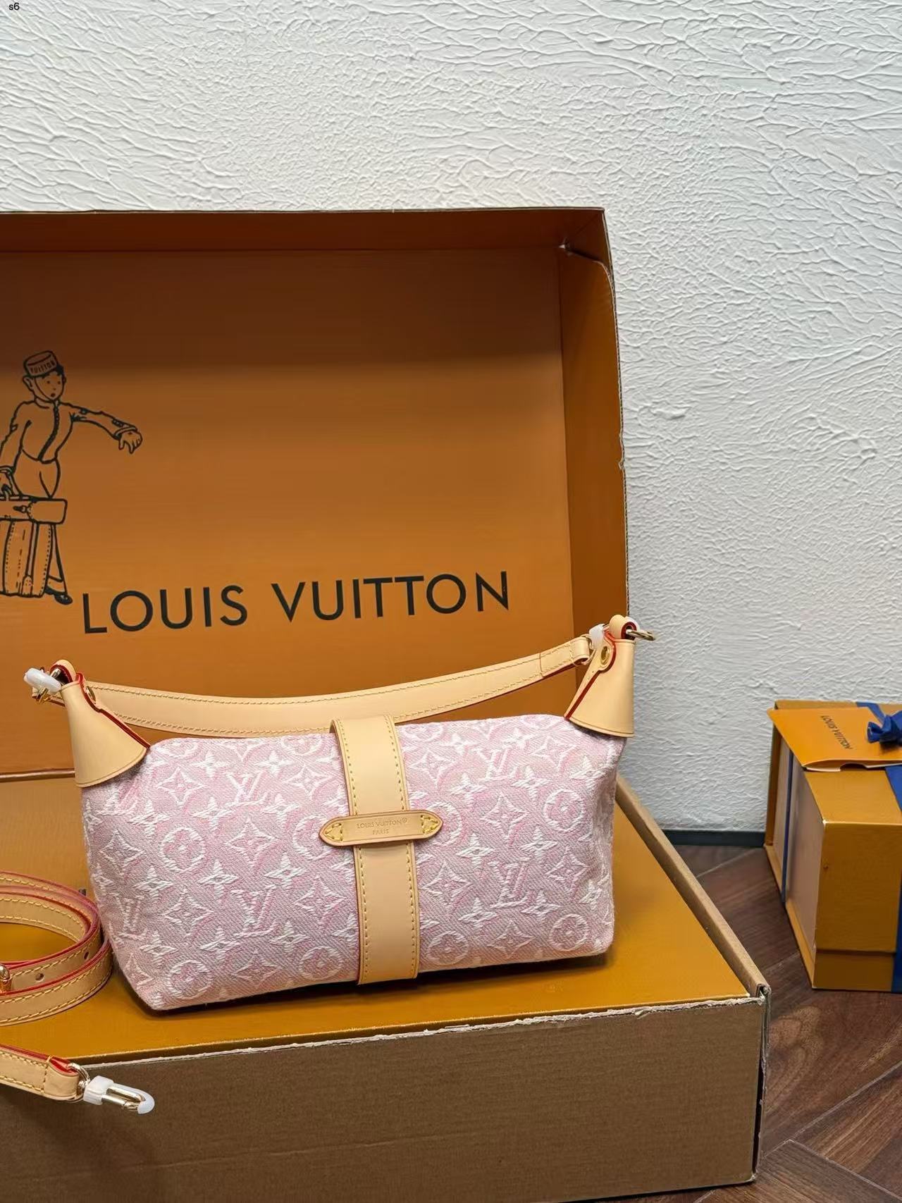 LV Monogramハンドバッグ【50％割引+送料無料】