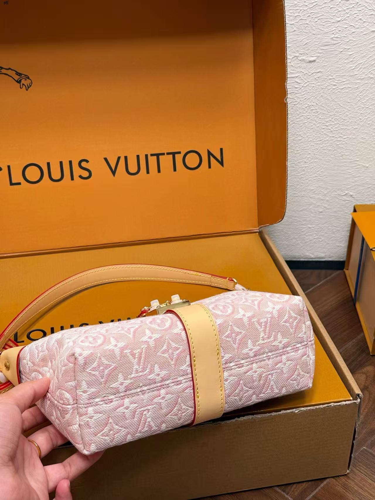 LV Monogramハンドバッグ【50％割引+送料無料】