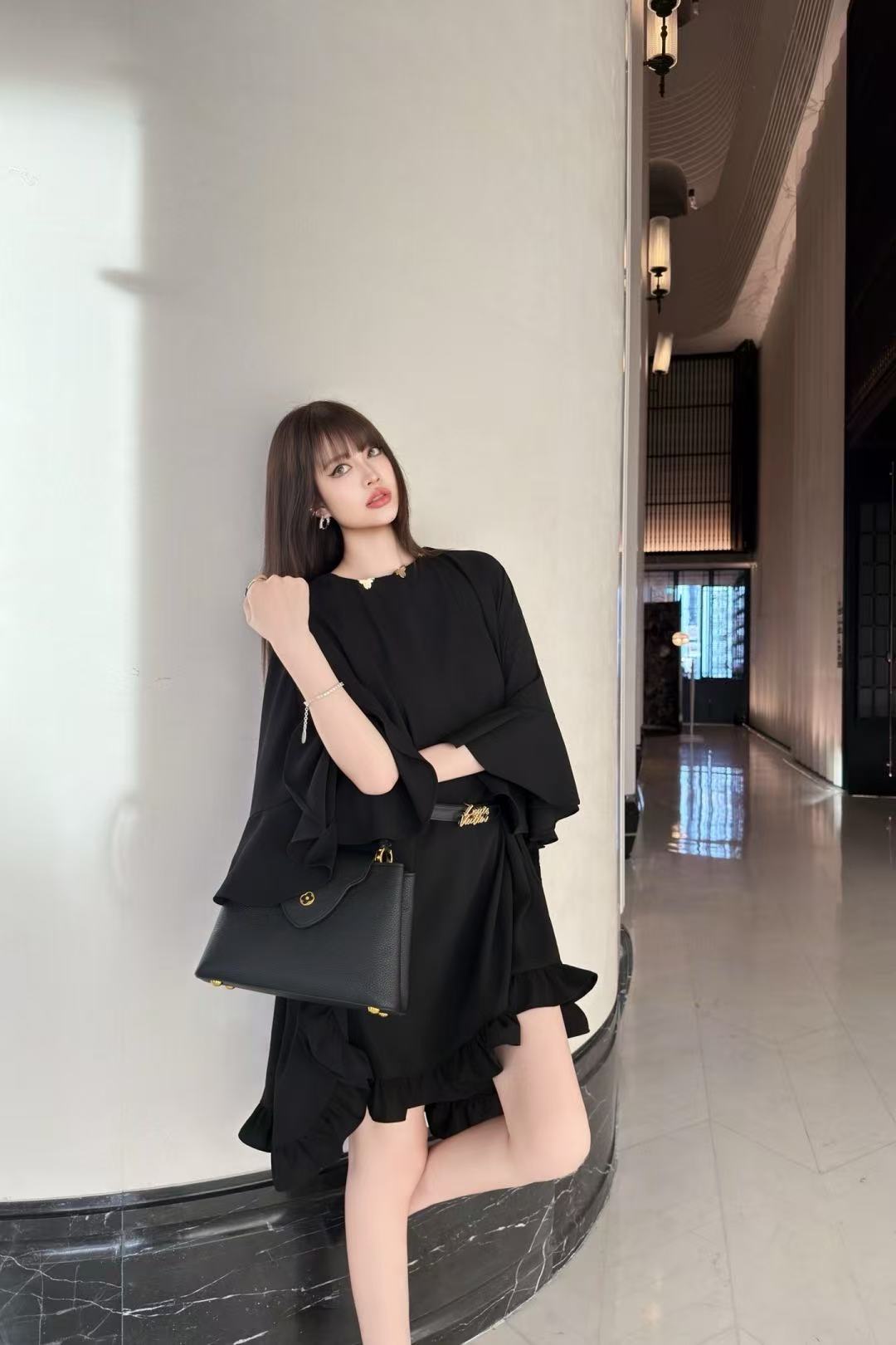 LV ルーズフィット ラッフルドレス【50％割引+送料無料】