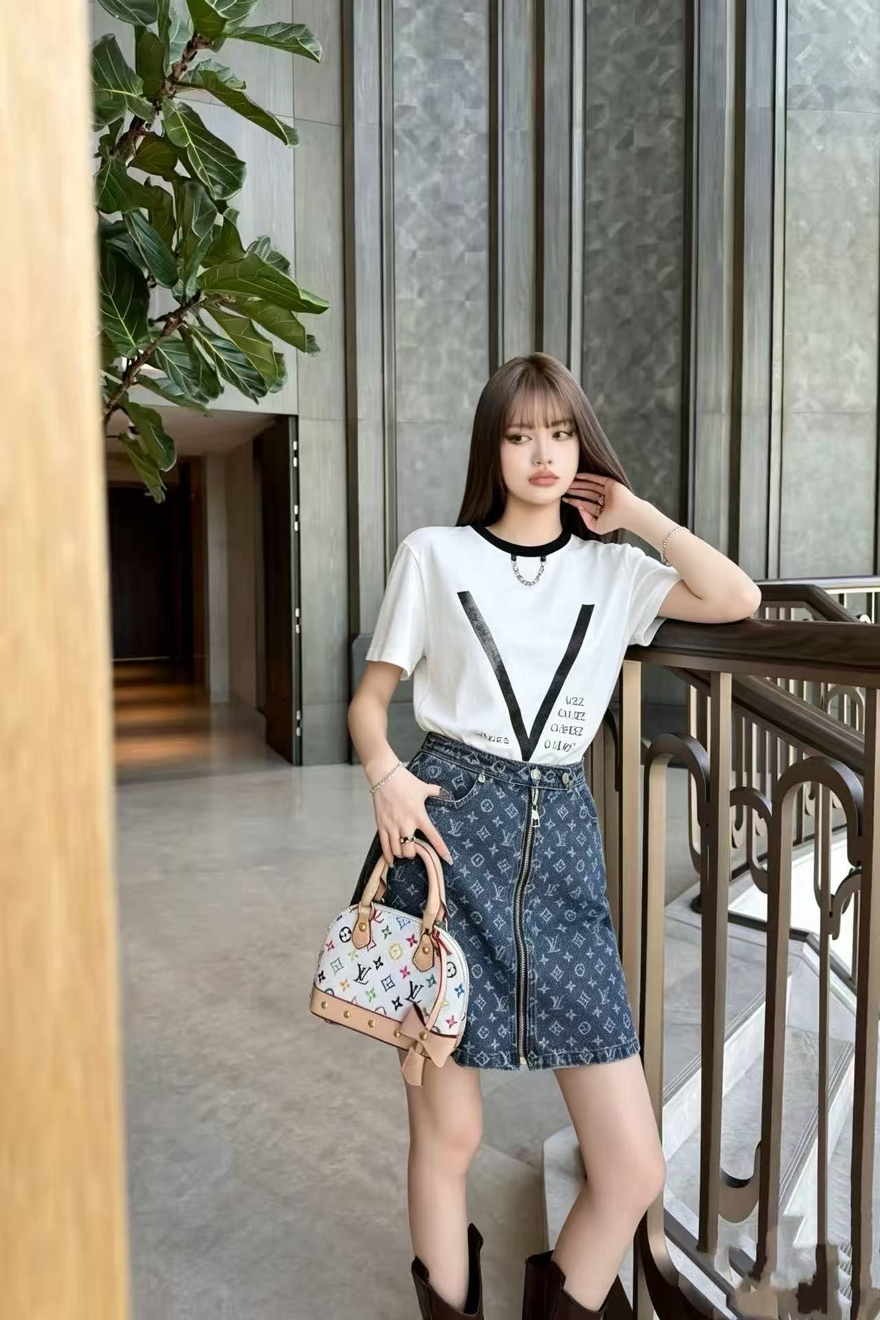 LV チェーンレター Tシャツ【50％割引+送料無料】