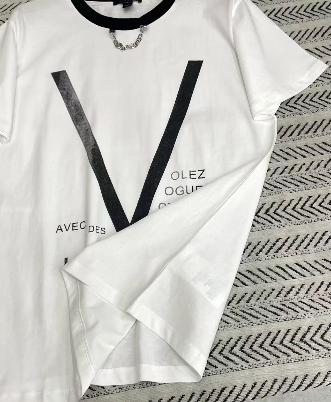 LV チェーンレター Tシャツ【50％割引+送料無料】