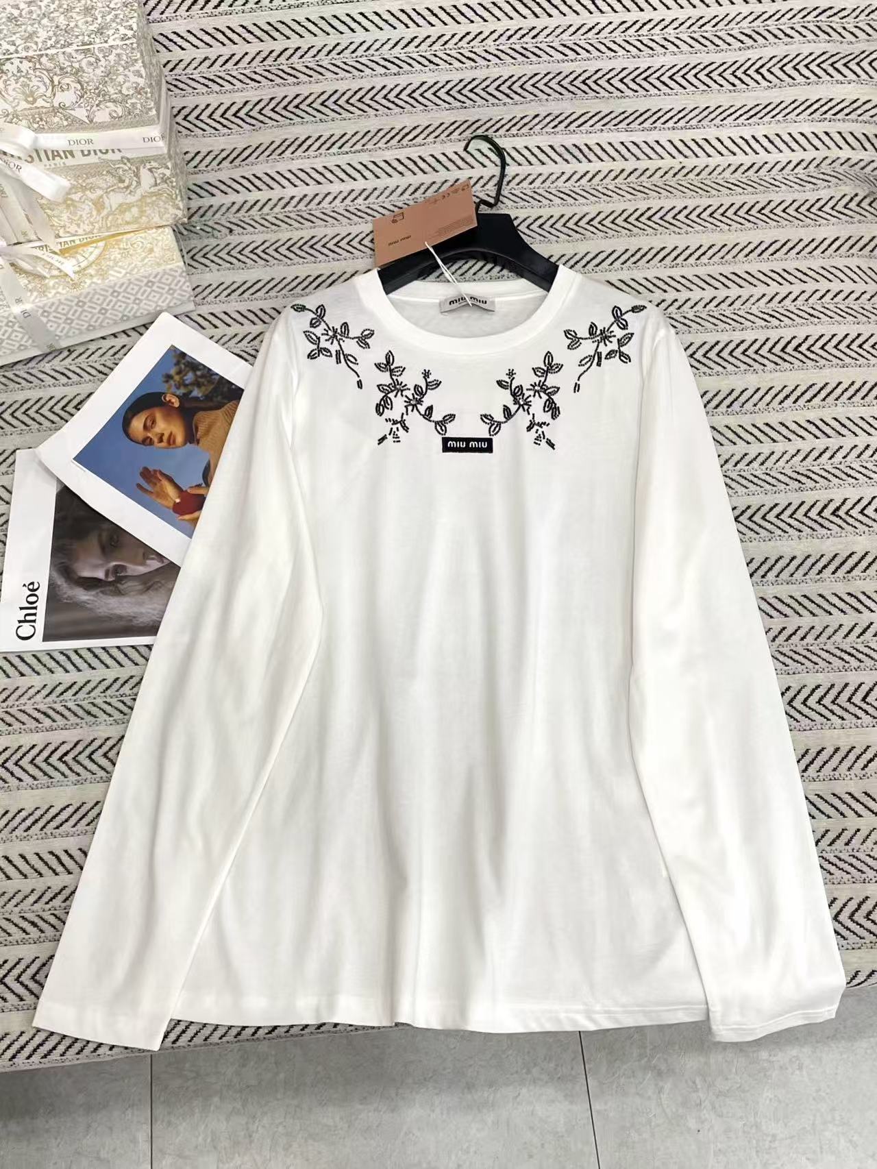M1UM1U プリント長袖Tシャツ【50％割引+送料無料】