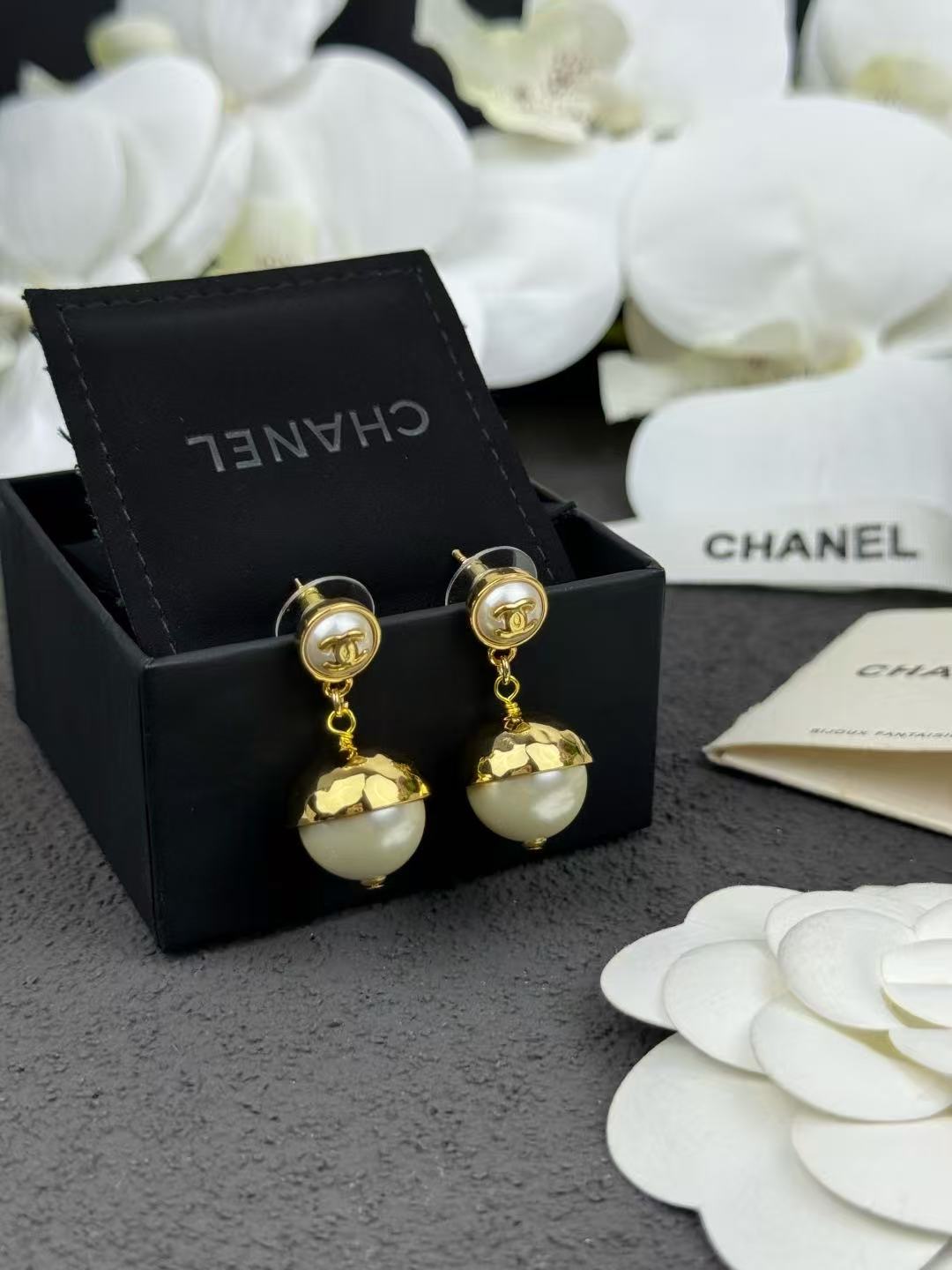 CHANE1 ダブルCパールスタッドピアス【50％割引+送料無料】