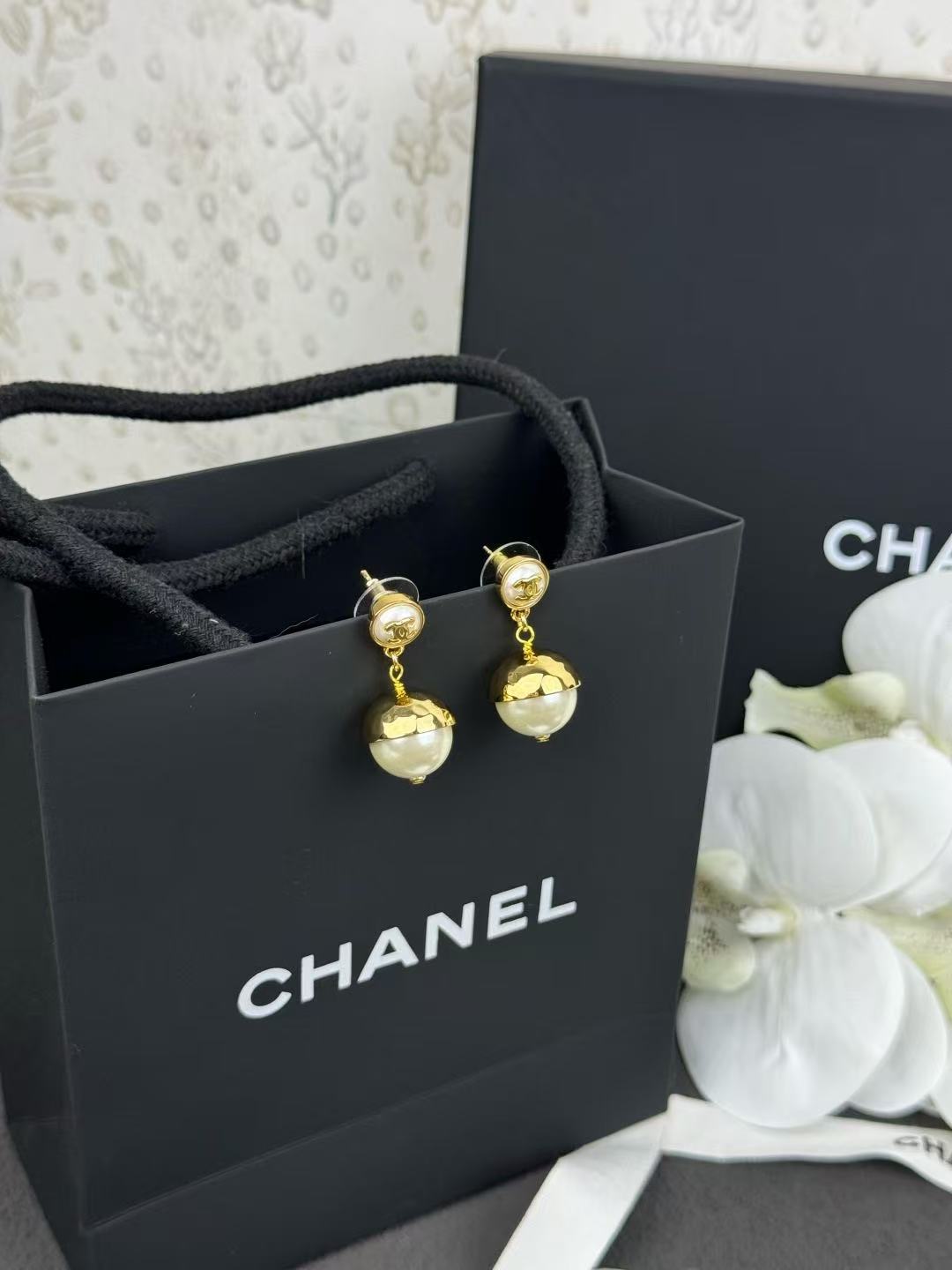 CHANE1 ダブルCパールスタッドピアス【50％割引+送料無料】