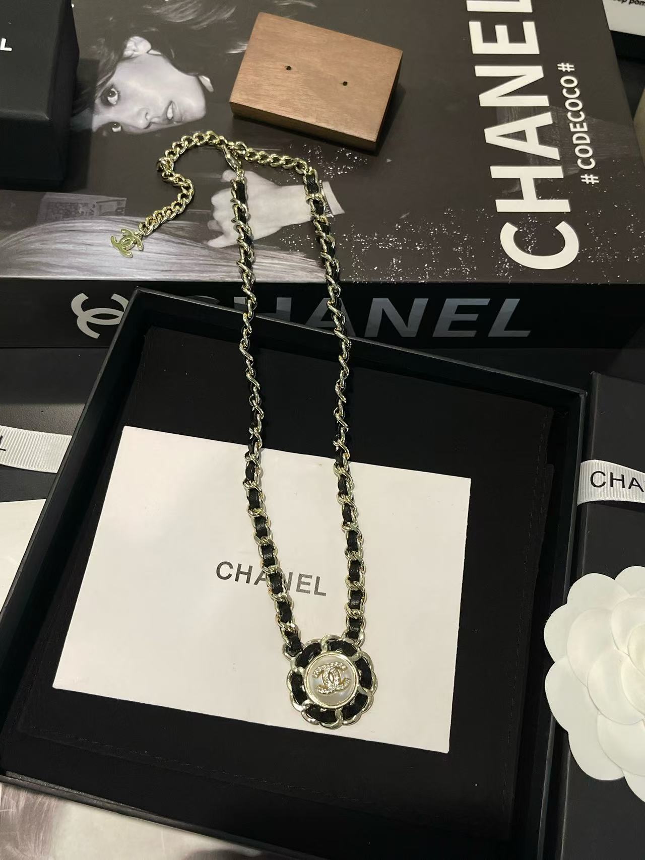 CHANE1 ダブルC レザー ダイヤモンドネックレス【50％割引+送料無料】