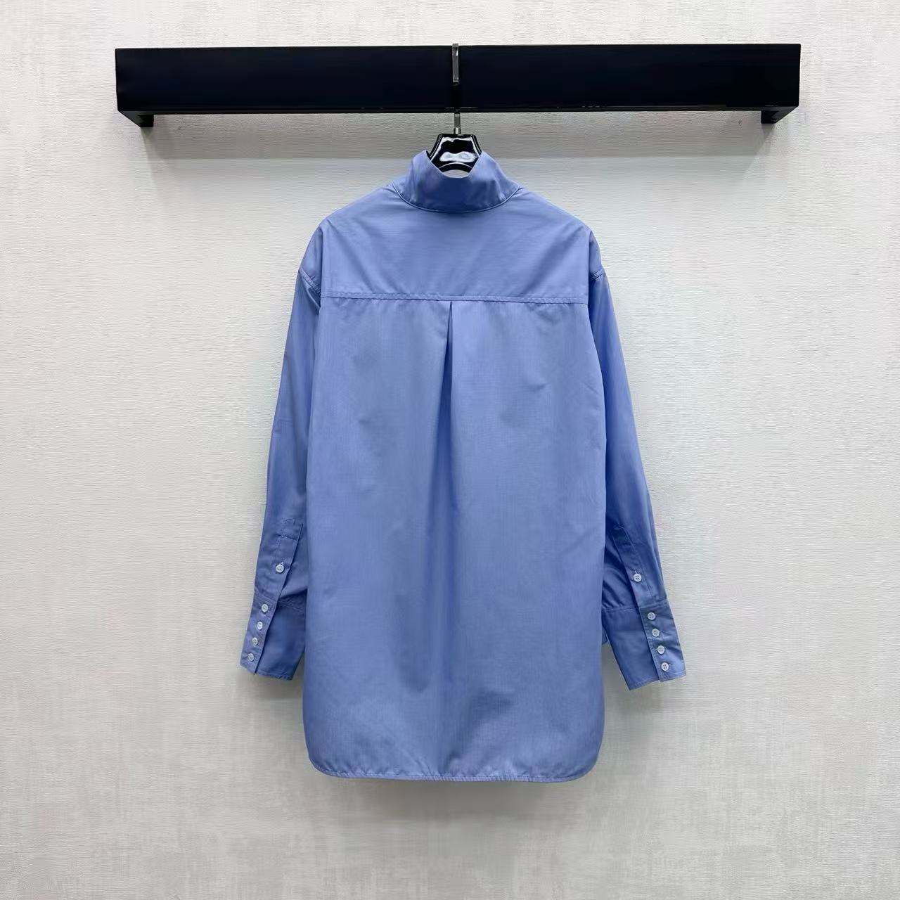 CEL1NE 刺繍ロゴ入り長袖シャツ【50％割引+送料無料】