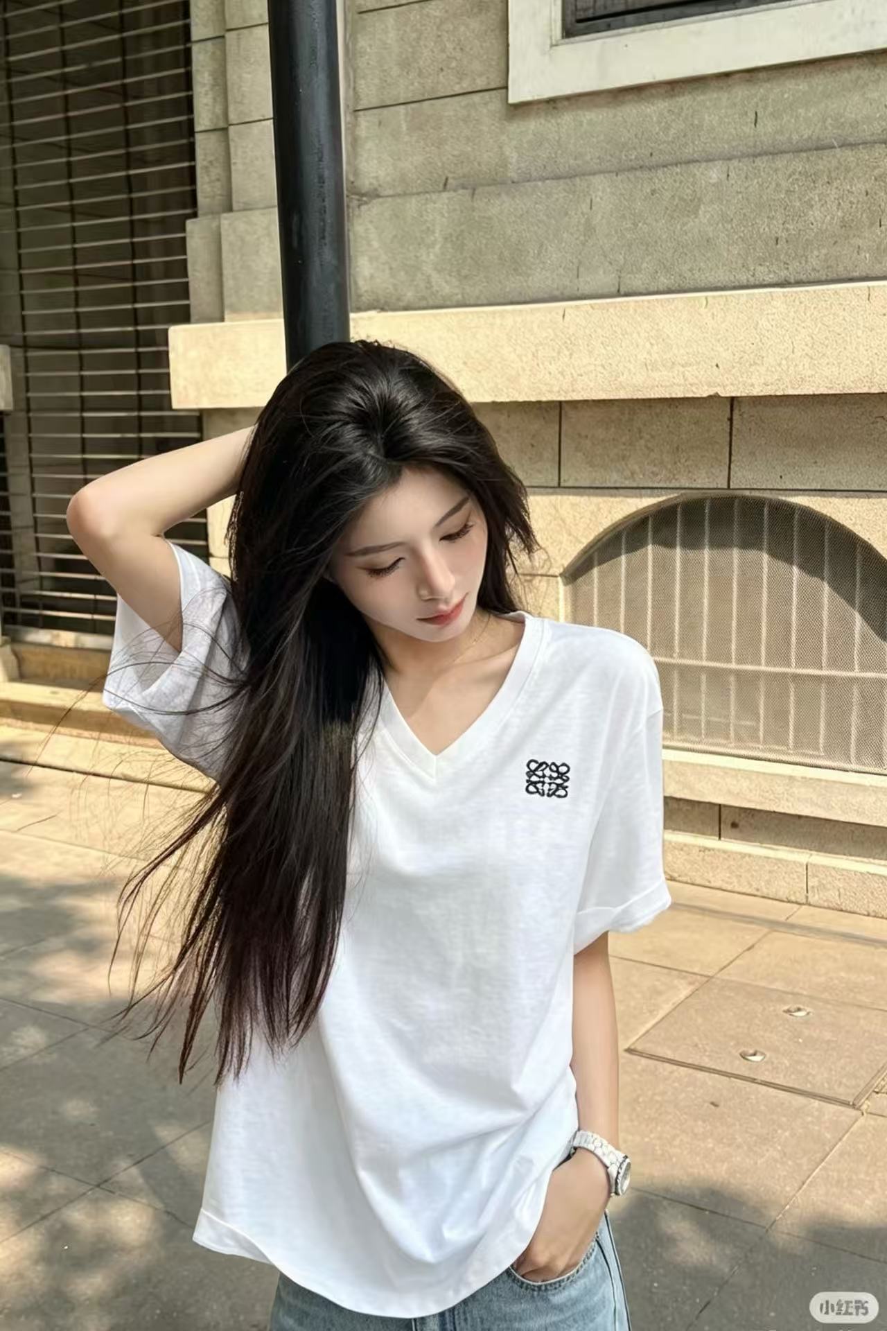 L0WEW シンプルな刺繍ロゴTシャツ【50％割引+送料無料】