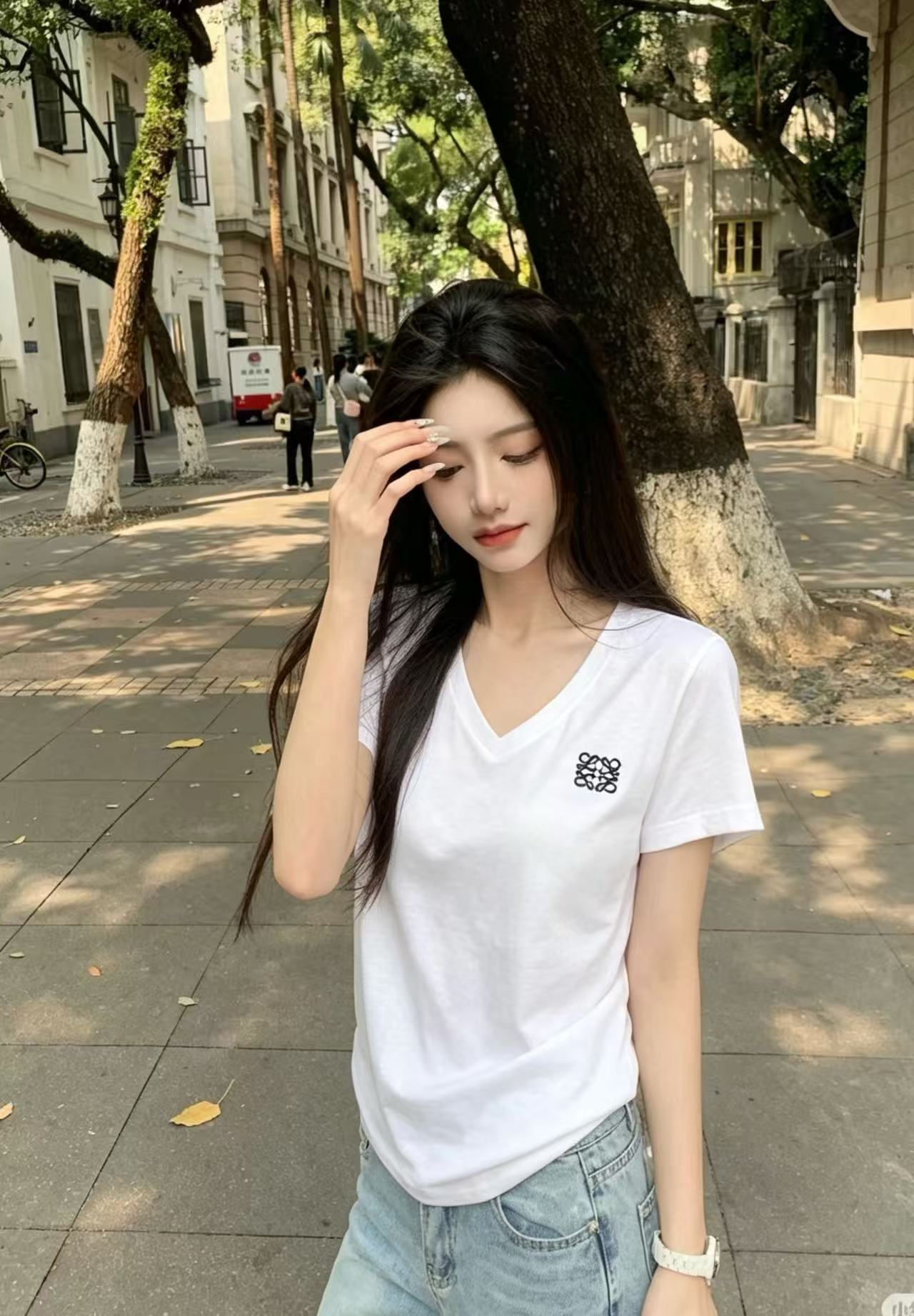 L0WEW シンプルな刺繍ロゴTシャツ【50％割引+送料無料】