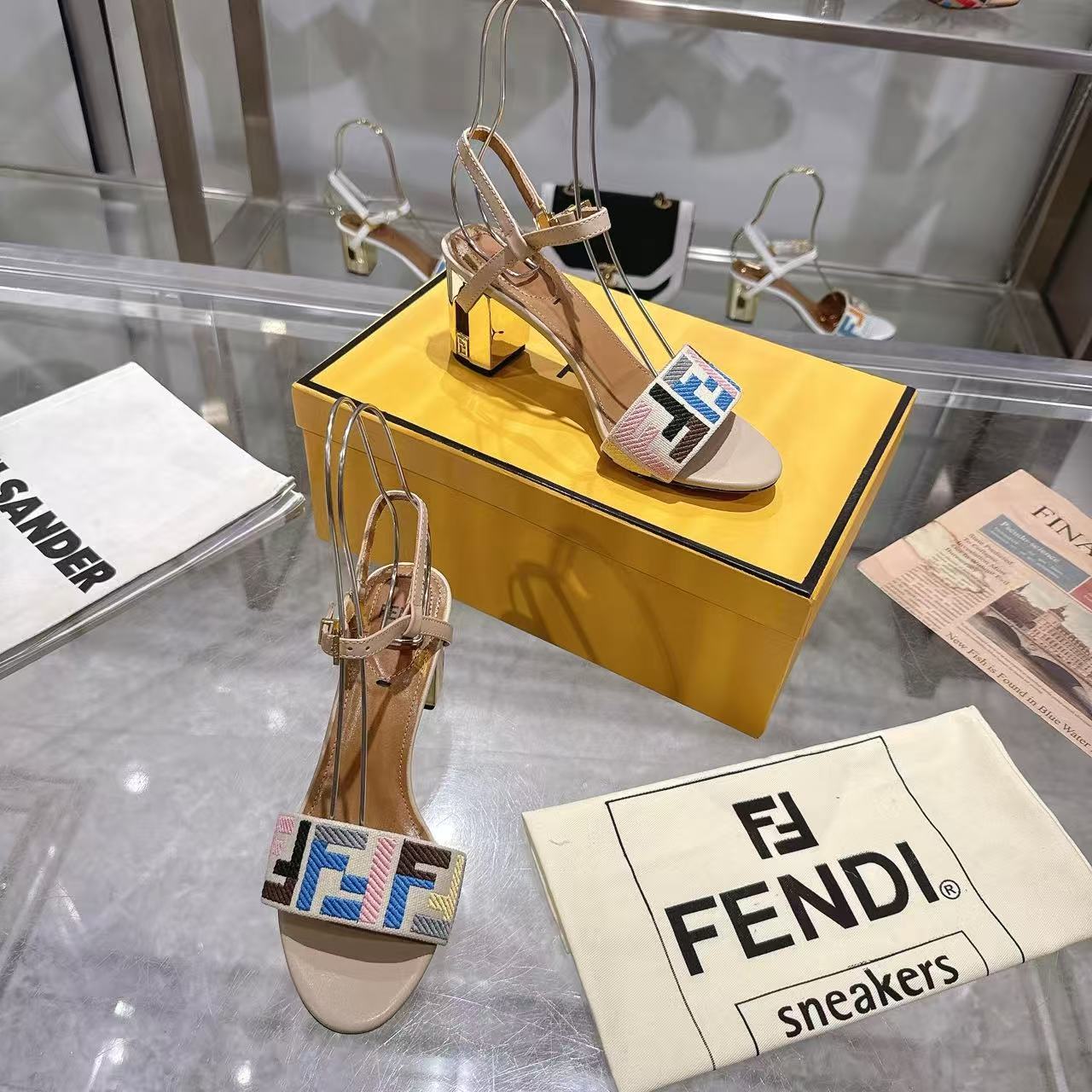 FEND1 高品質FFシープスキンハイヒールサンダル【50％割引+送料無料】