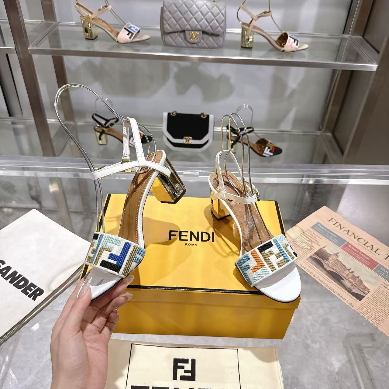 FEND1 高品質FFシープスキンハイヒールサンダル【50％割引+送料無料】