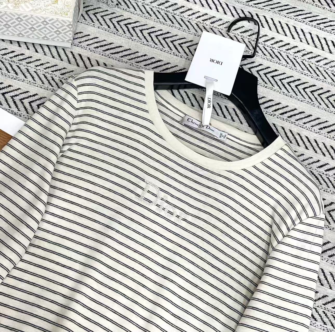 DI0Rストライプ柄レター長袖Tシャツ【50％割引+送料無料】
