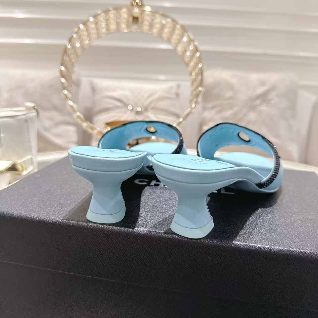 CHANE1 高品質ダブルC中空ローヒールシューズ【50％割引+送料無料】