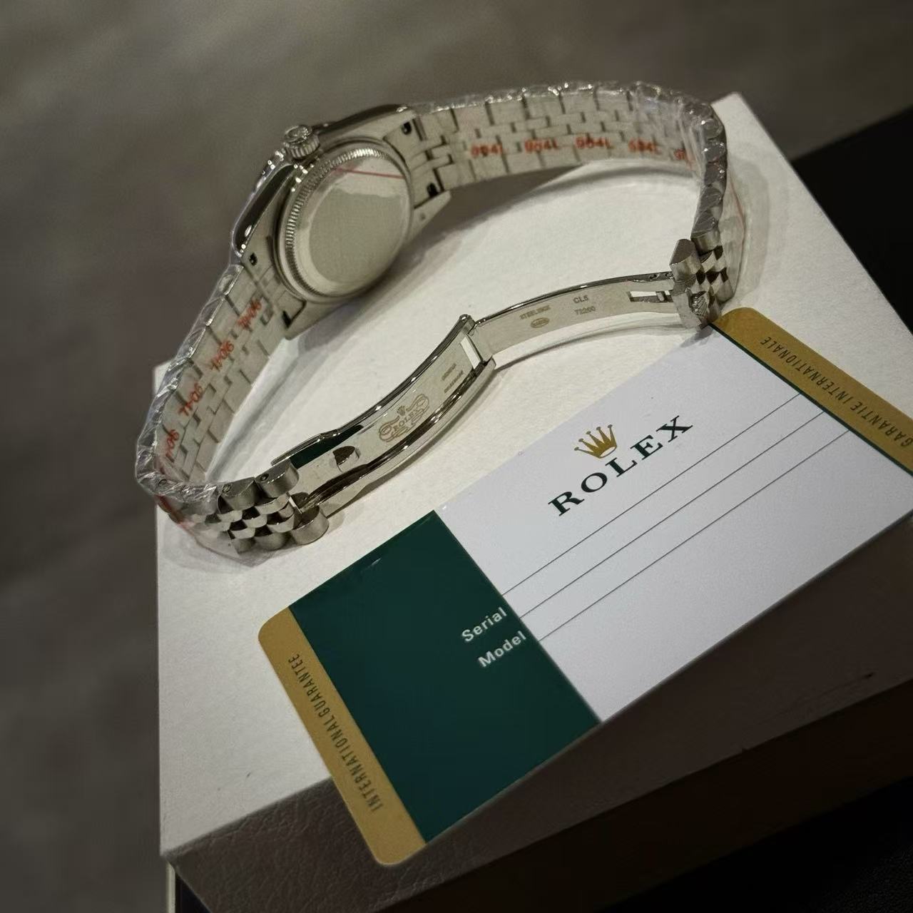 ROLEXスチールバンドのダイヤモンドウォッチ【50％割引+送料無料】