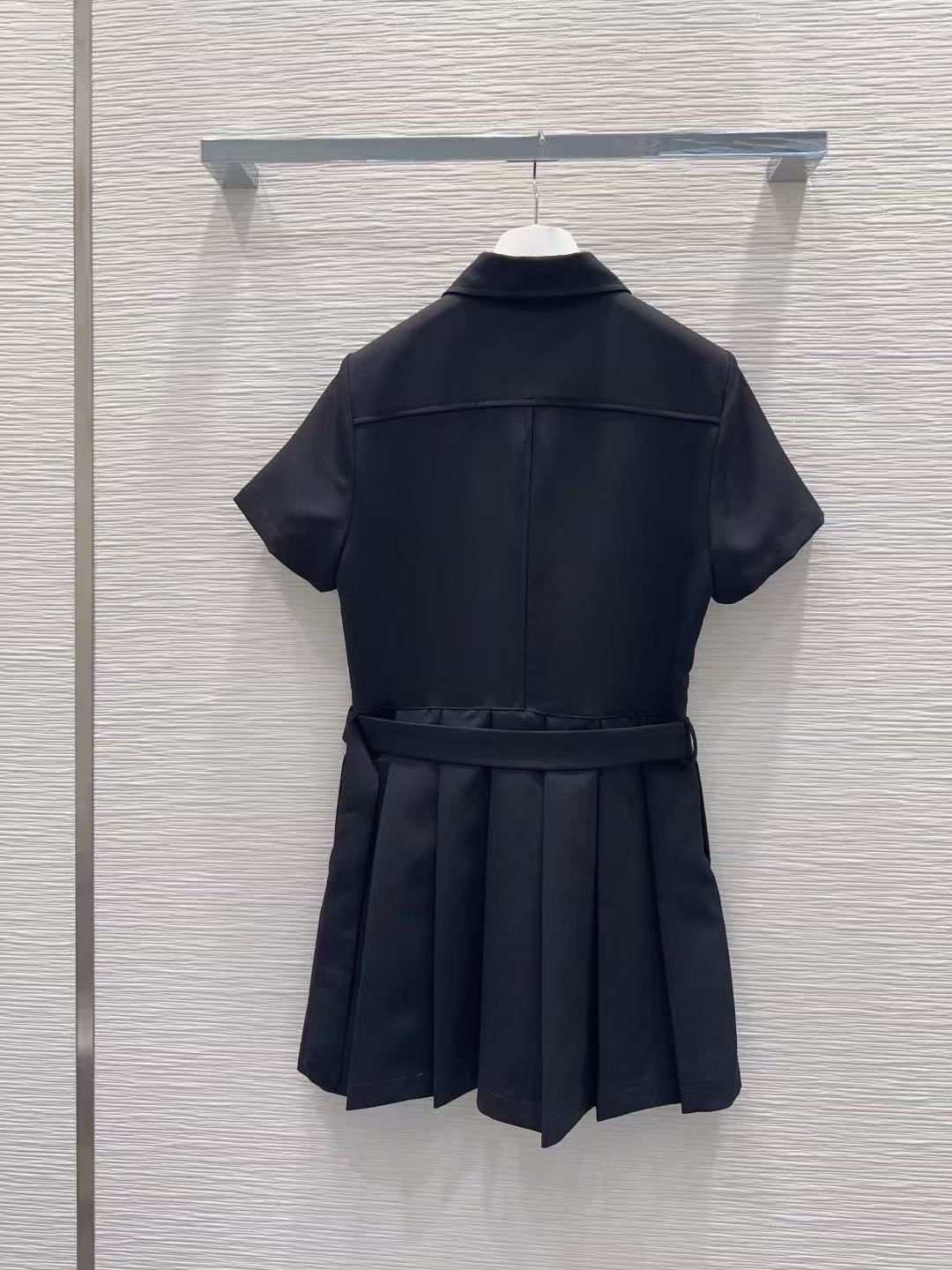 L0WEW 襟付きプリーツドレス【50％割引+送料無料】