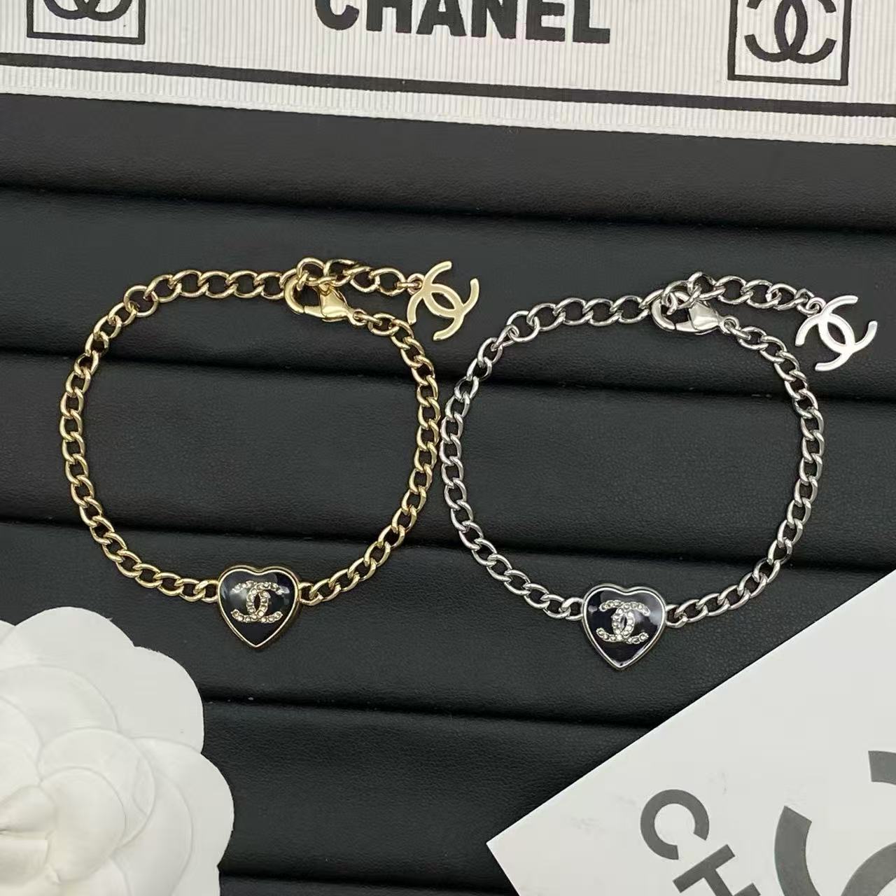CHANE1 ダブルCハートブレスレット【50％割引+送料無料】
