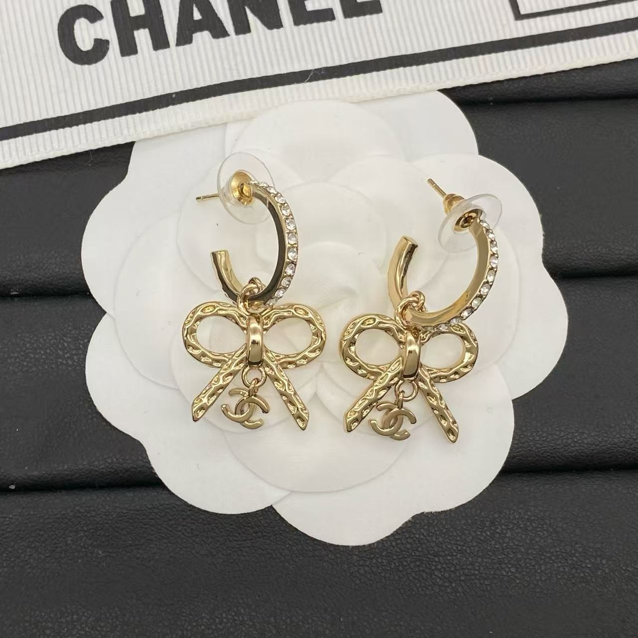 CHANE1 ダブルC ダイヤモンドフープピアス【50％割引+送料無料】