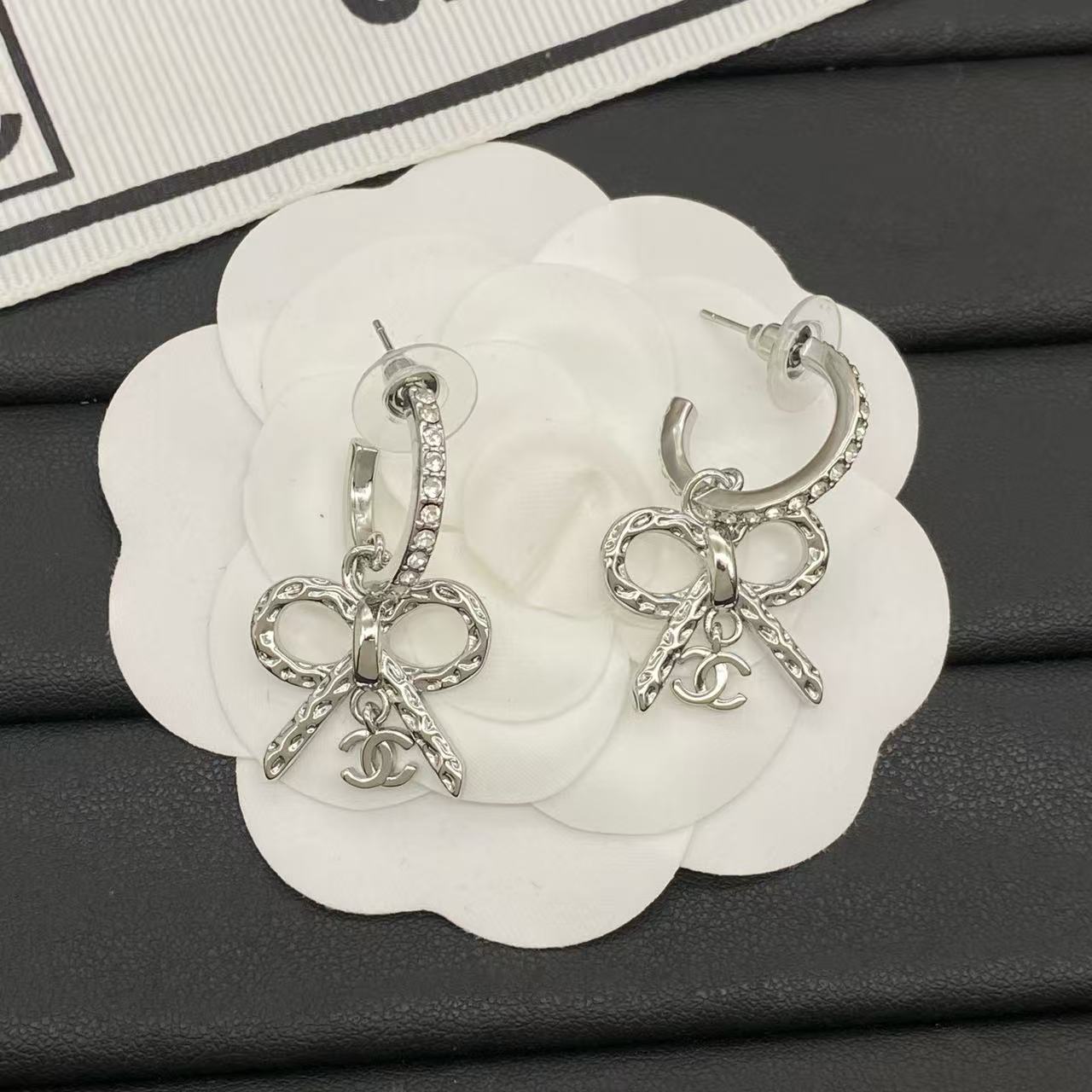 CHANE1 ダブルC ダイヤモンドフープピアス【50％割引+送料無料】