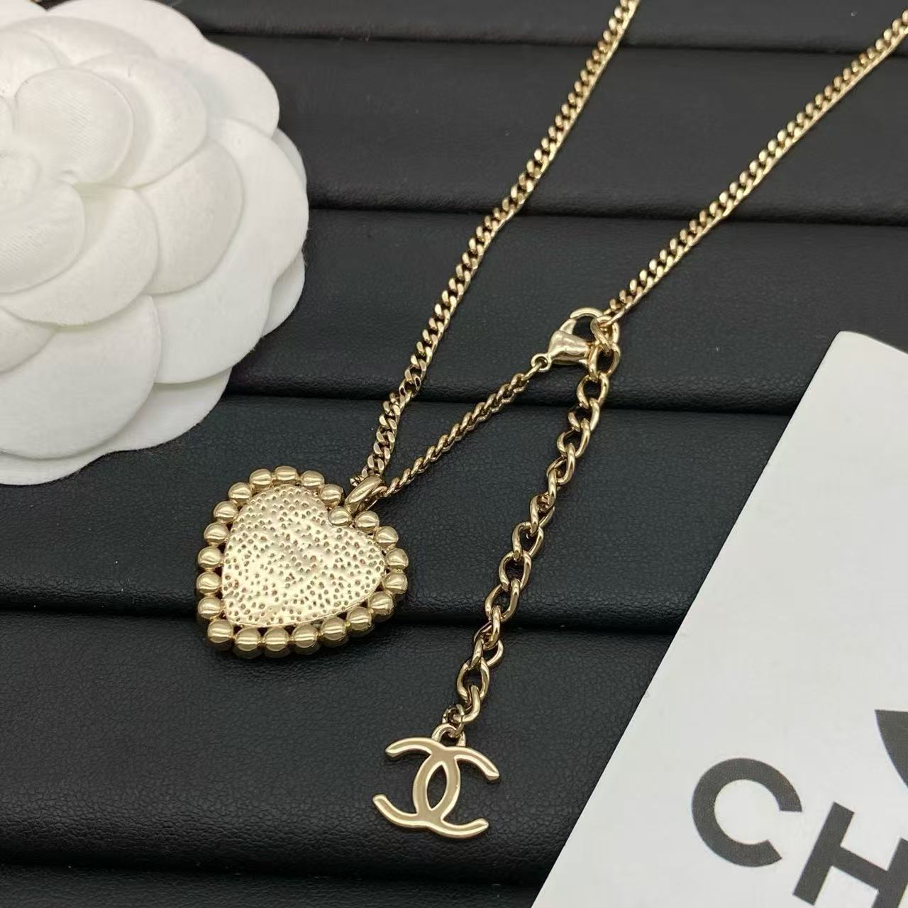 CHANE1 ダブルCハートパールネックレス【50％割引+送料無料】