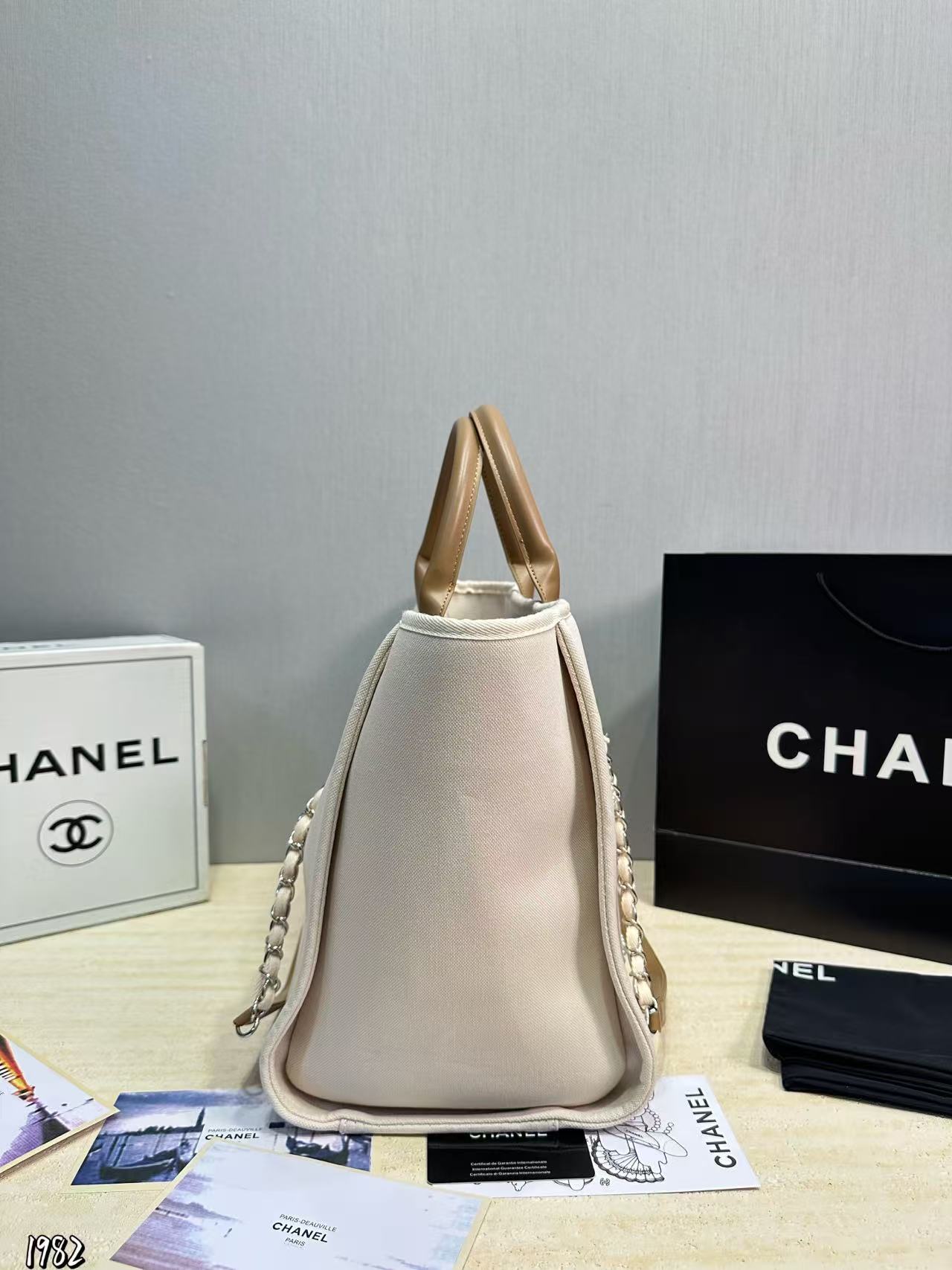 CHANE1チェーンストラップ・パール・ショッパーバッグ【50％割引+送料無料】