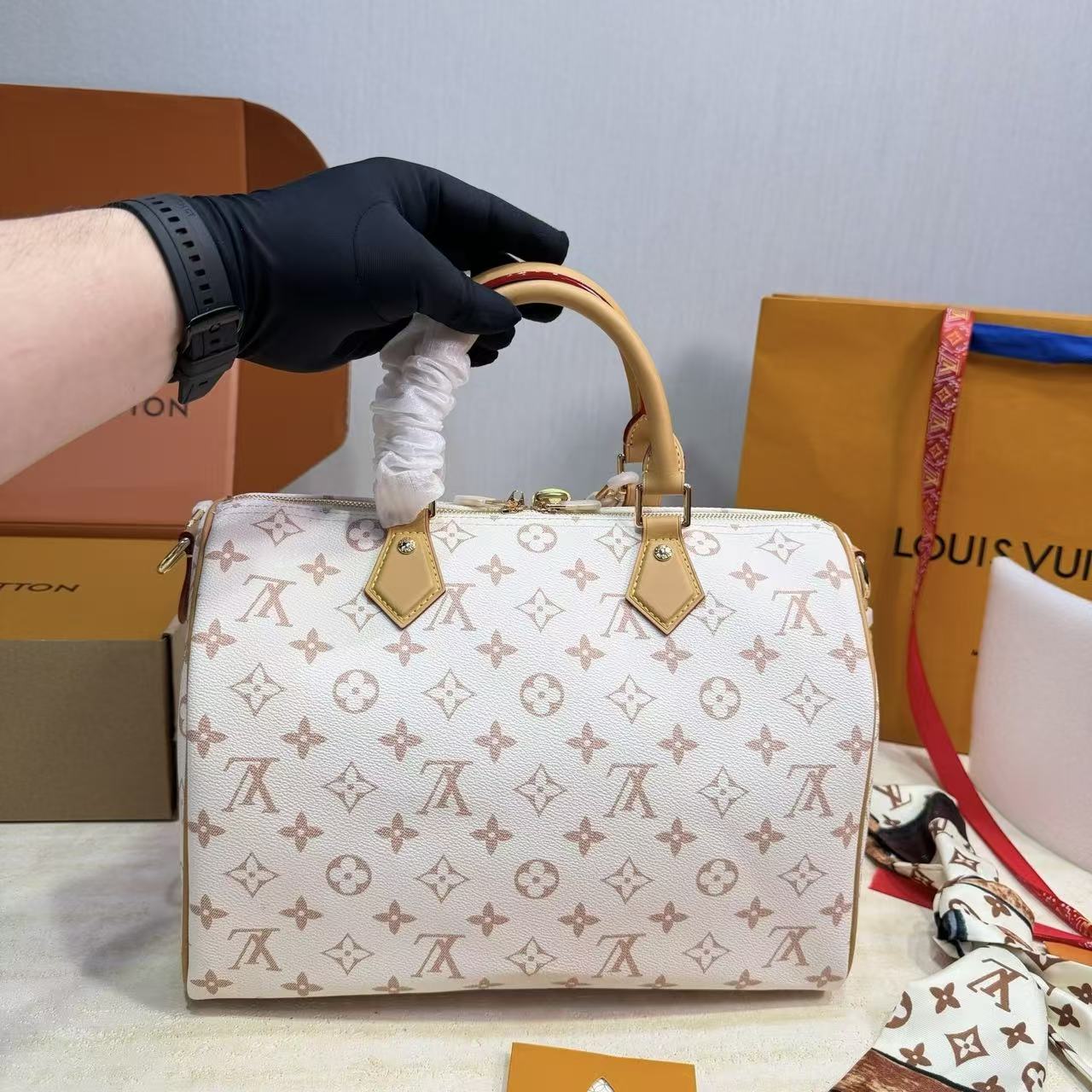 LV SoftSpeedyハンドバッグ【50％割引+送料無料】