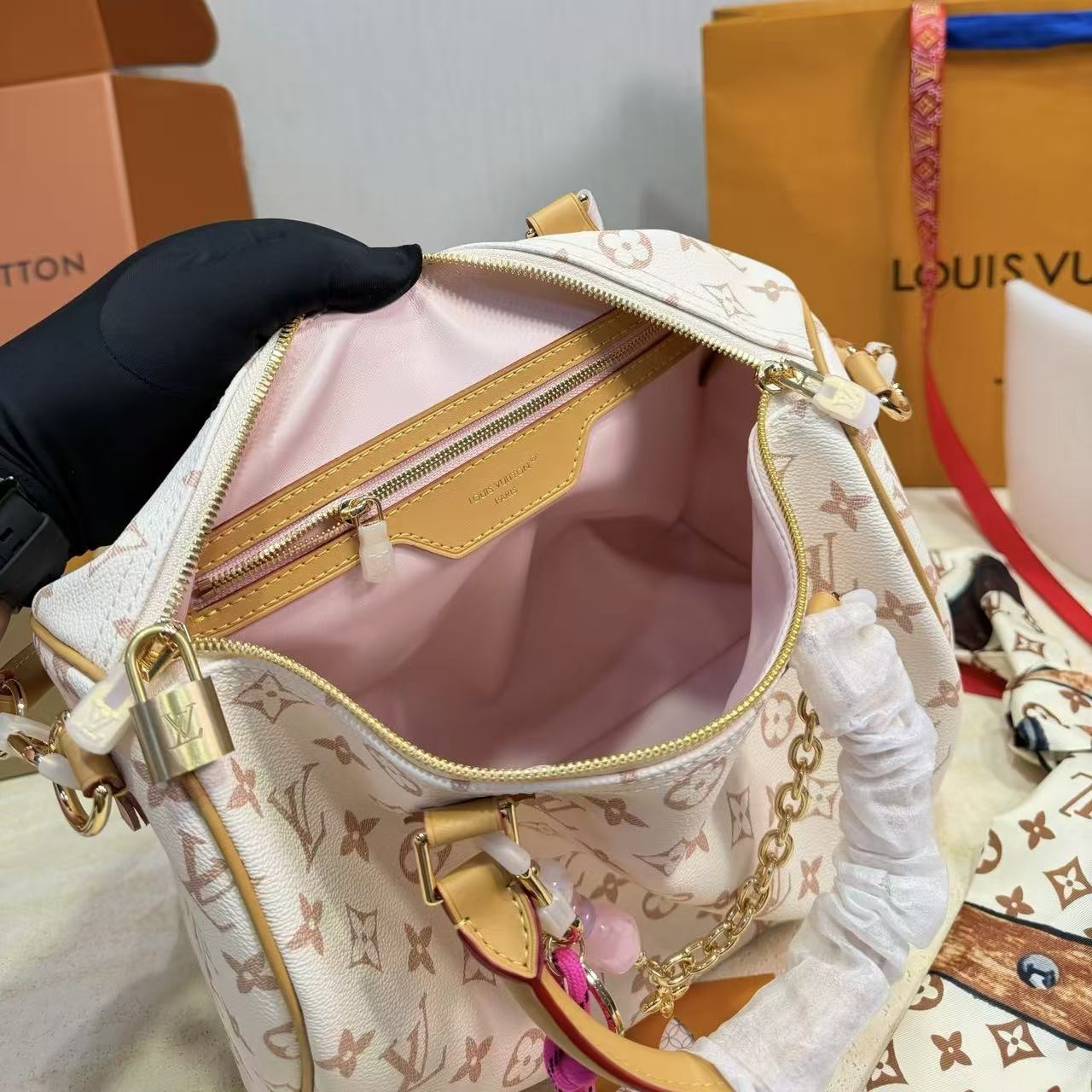 LV SoftSpeedyハンドバッグ【50％割引+送料無料】