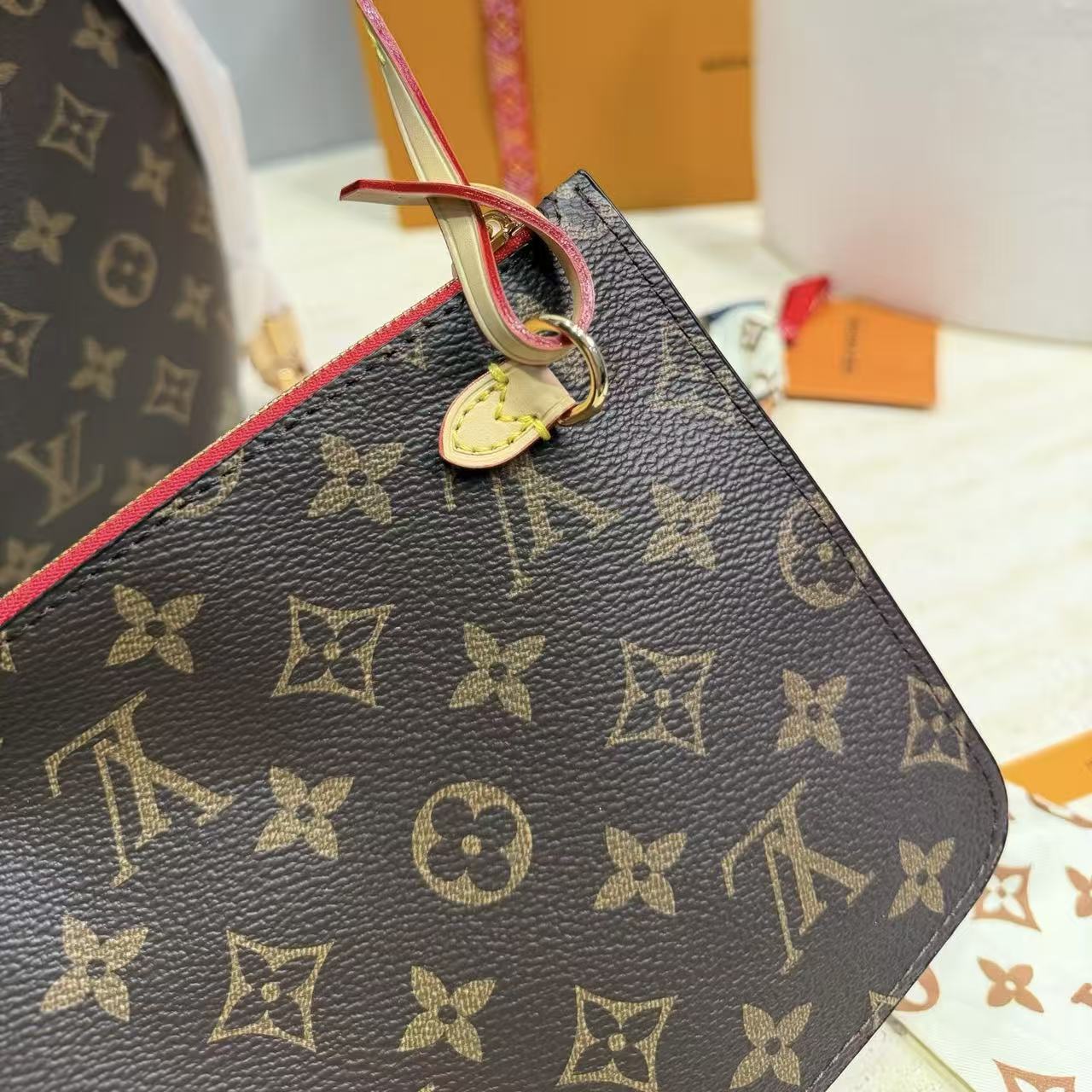 LV Neverfullショッピングバッグ【50％割引+送料無料】