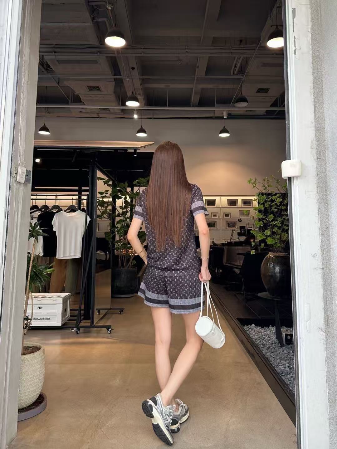 LV柄トップス＆ショートパンツのセットアップ【50％割引+送料無料】
