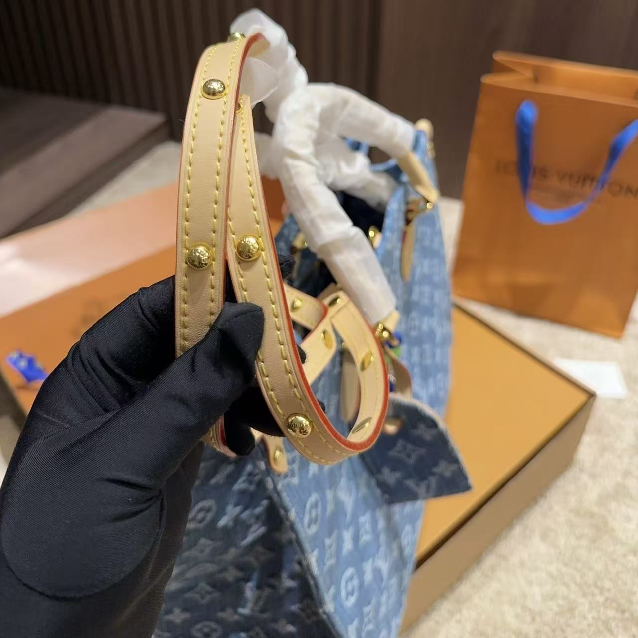 LV Onthegoデニムのハンドバッグ【50％割引+送料無料】