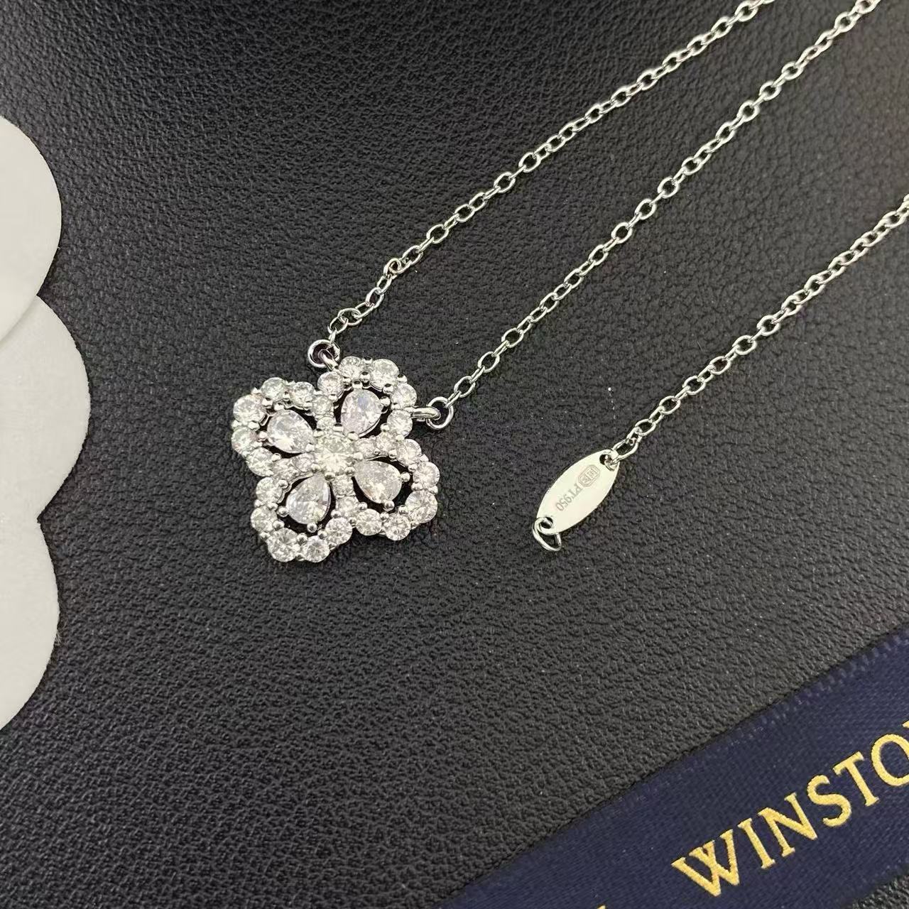 Harry Winst0n四つ葉のクローバーのダイヤモンドネックレス【50％割引+送料無料】