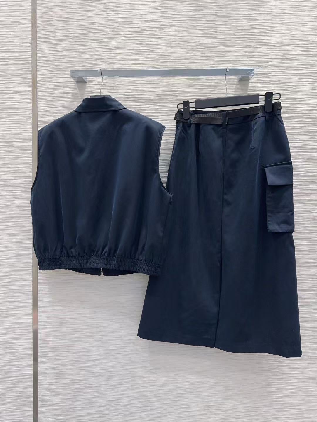 PR4DA ジッパー付きベスト＋スカート ツーピースセット【50％割引+送料無料】